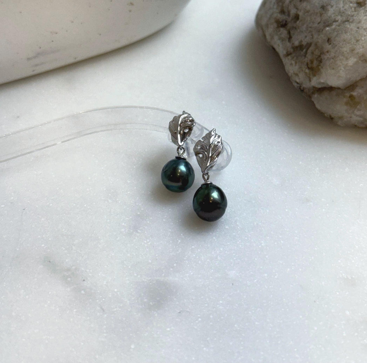 Elly’s 8.7mm Tahitian Peacock green ocean pearls leaf earrings: Extreme luster mirrored, 2.4cm high, silver earrings. Pearl jewelry idea. gift for daily wear