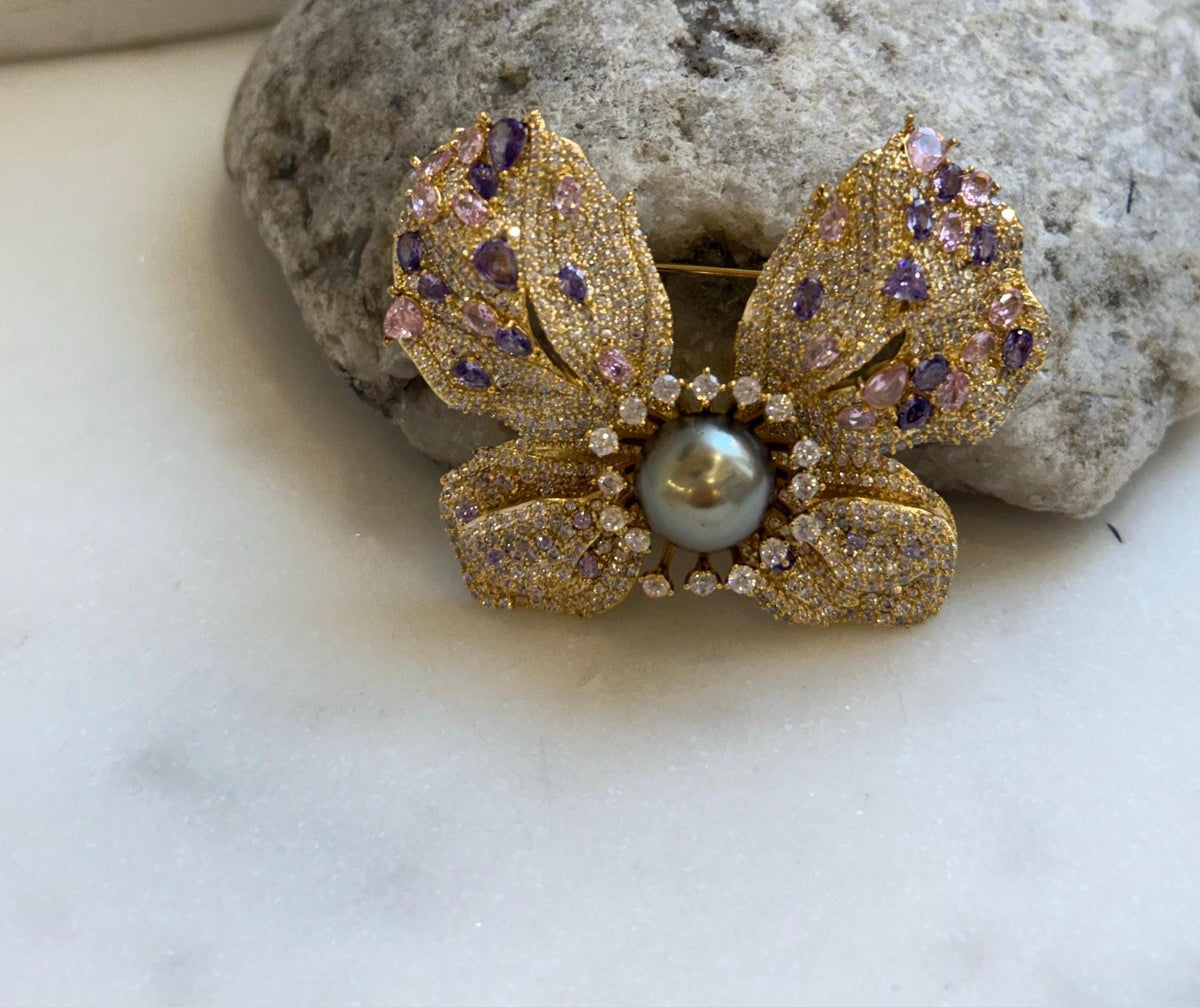 Elly’s Tahitian olive gold Ocean Pearl butterfly Brooch pendant 2in1: Extreme luster mirrored, 9.1mm, 5x4cm, no chain. gift for her holiday