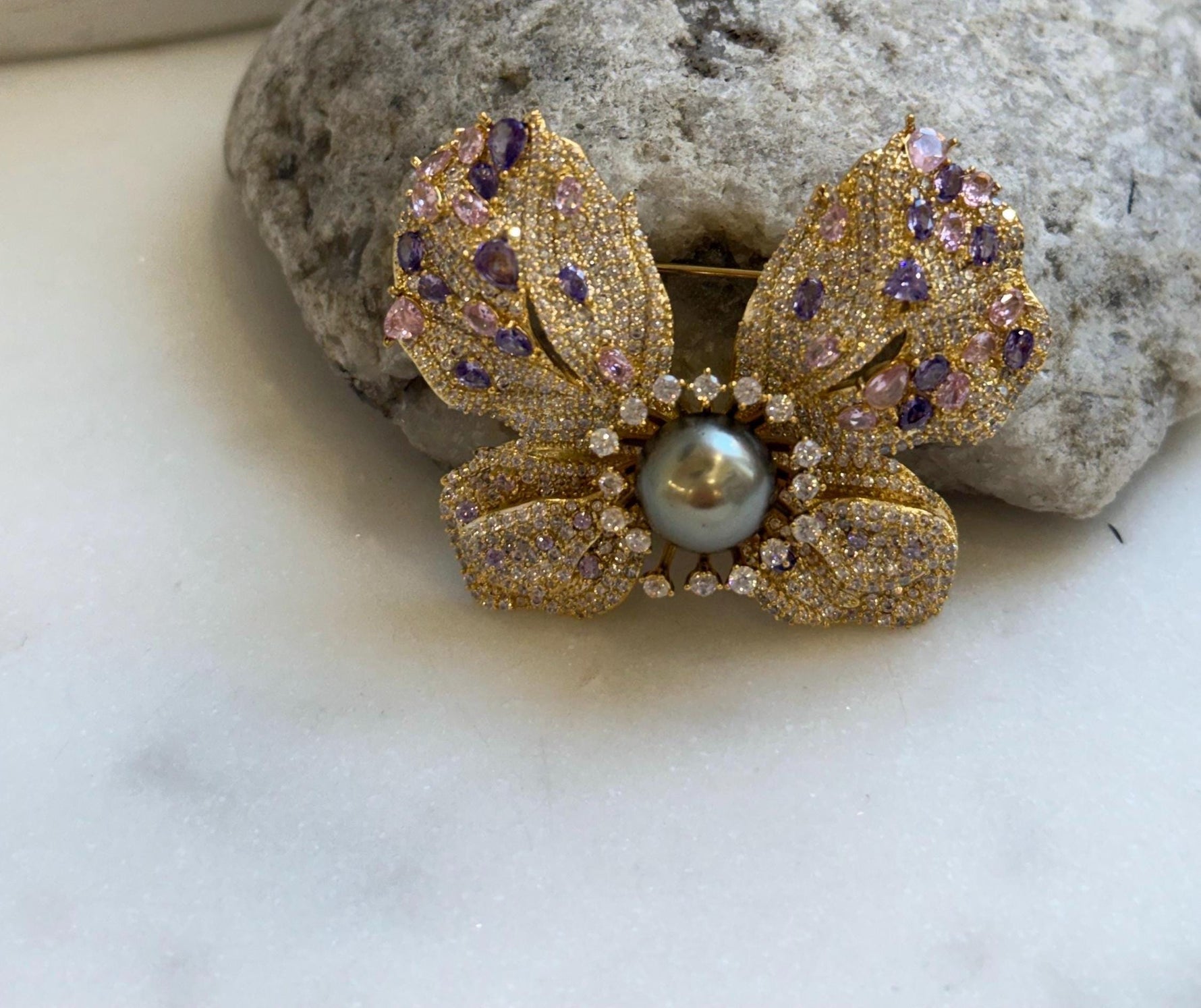 Elly’s Tahitian olive gold Ocean Pearl butterfly Brooch pendant 2in1: Extreme luster mirrored, 9.1mm, 5x4cm, no chain. gift for her holiday