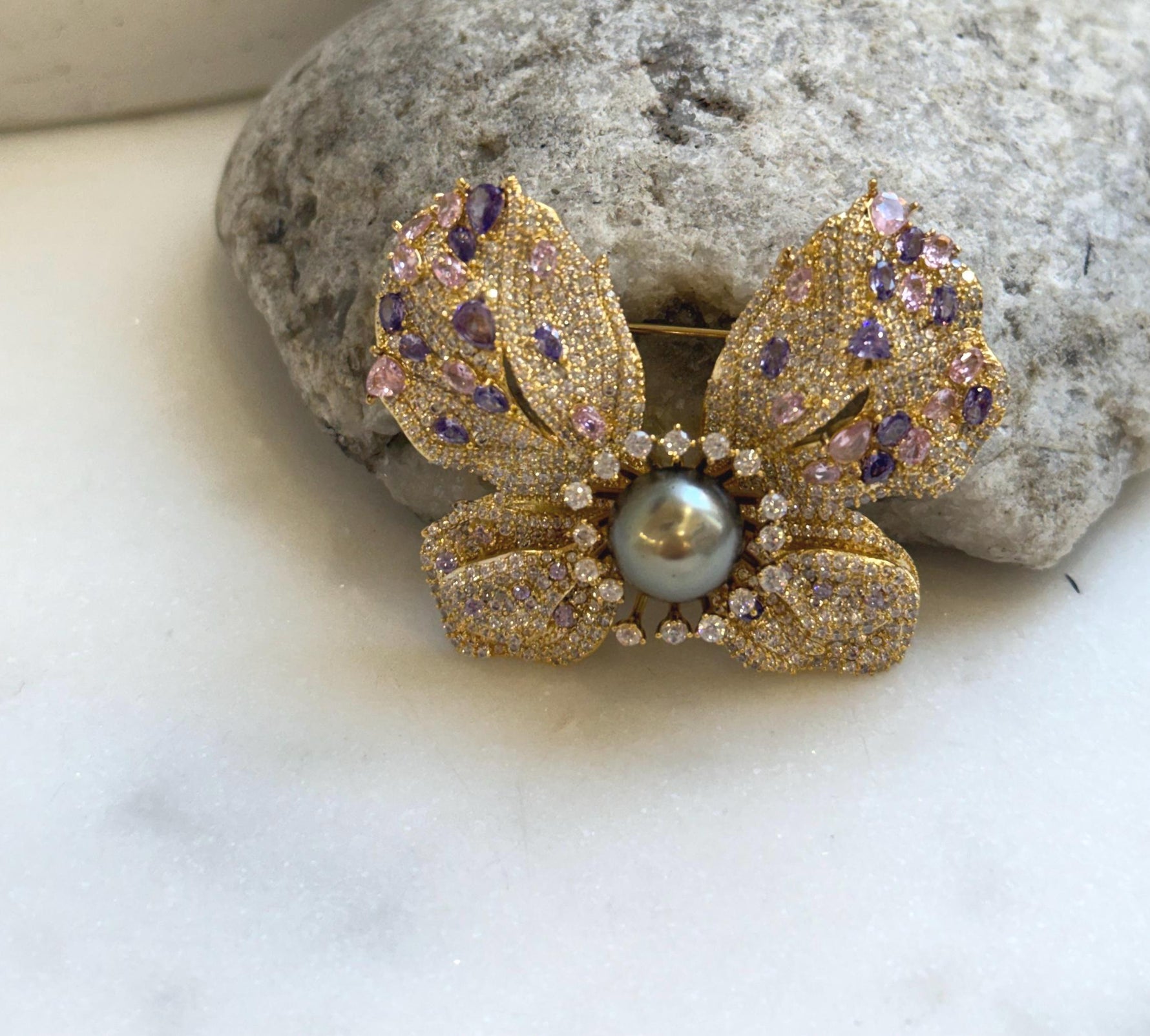 Elly’s Tahitian olive gold Ocean Pearl butterfly Brooch pendant 2in1: Extreme luster mirrored, 9.1mm, 5x4cm, no chain. gift for her