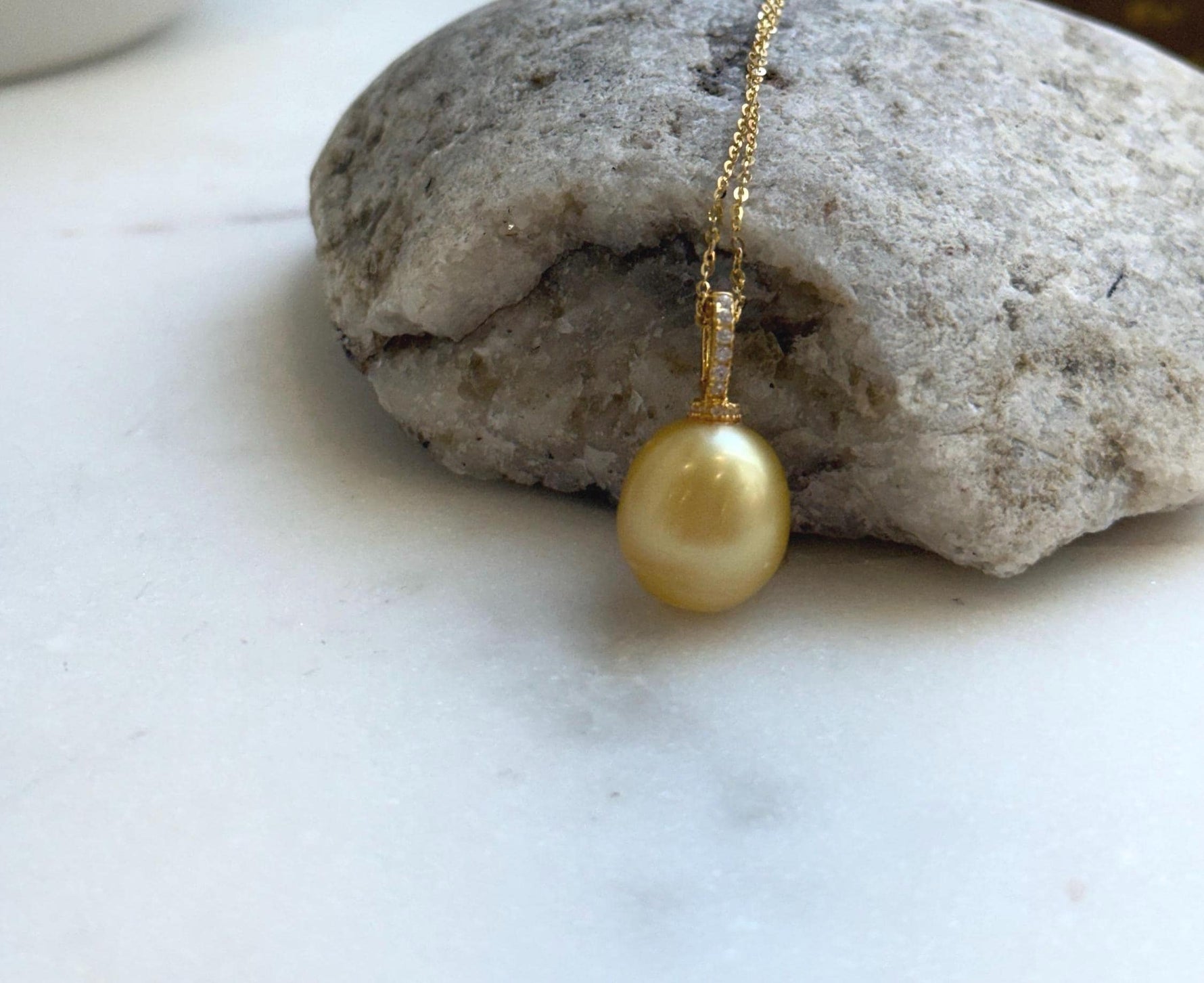 Elly’s 13.4x14.7mm South Sea ultra Golden ocean pearl Pendant: Strong luster, 2.4cm high, S925 Silver minimalist pendant Chain Set.gift for her