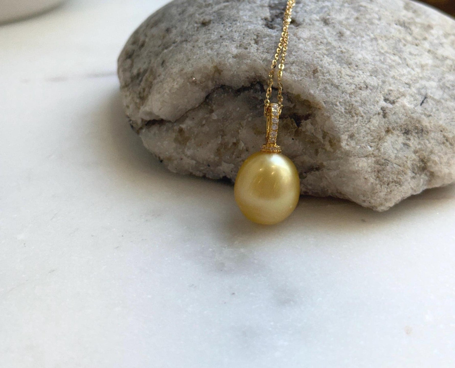 Elly’s 13.4x14.7mm South Sea ultra Golden ocean pearl Pendant: Strong luster, 2.4cm high, S925 Silver minimalist pendant Chain Set.gift for her