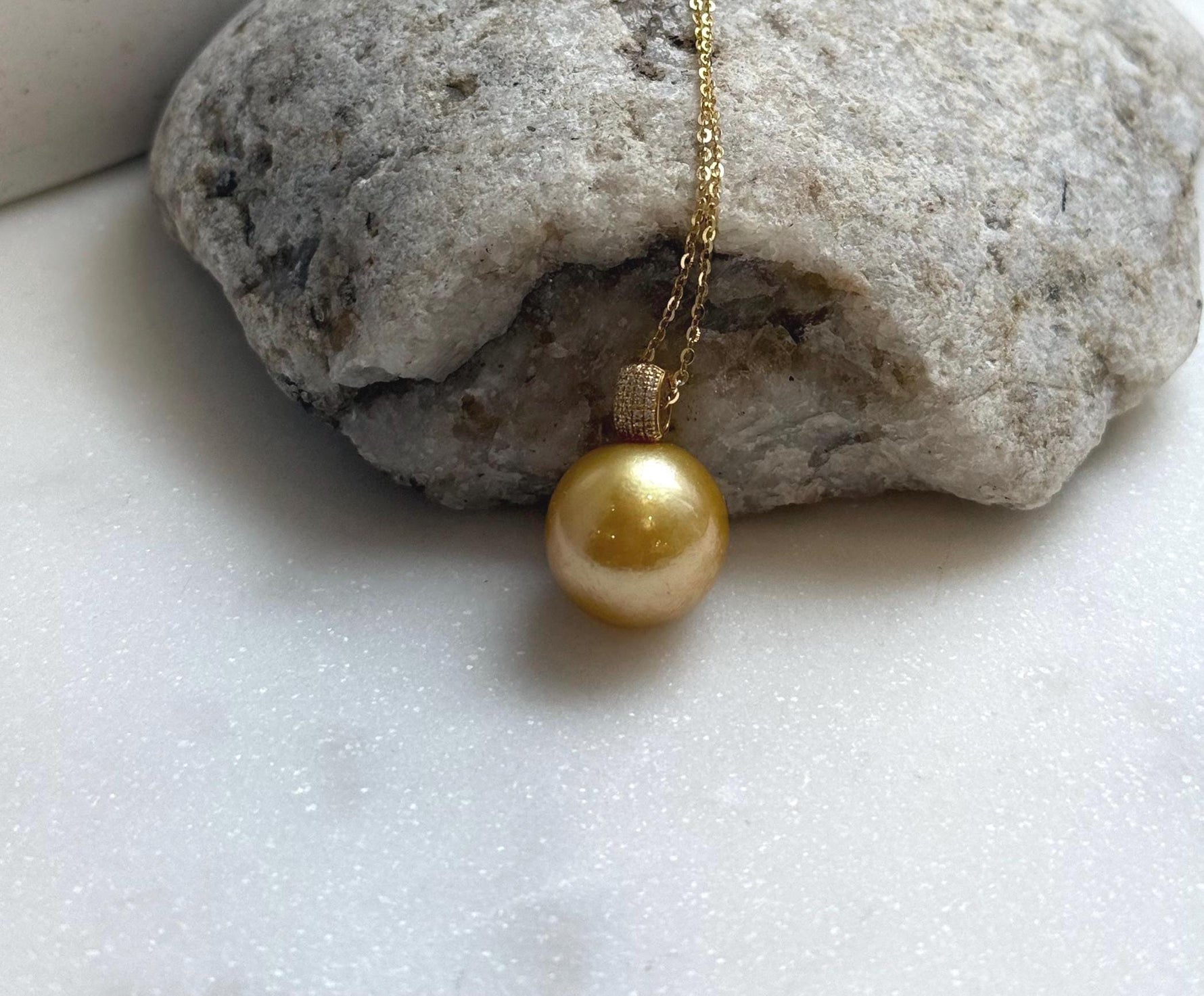 Elly’s 14.2mm Au750 18K Gold Huge Genius South Sea deep Golden Ocean Pearl Pendant: Extreme luster mirrored effect, 18k real gold pendant. elegant golden pearl pendant for her wedding