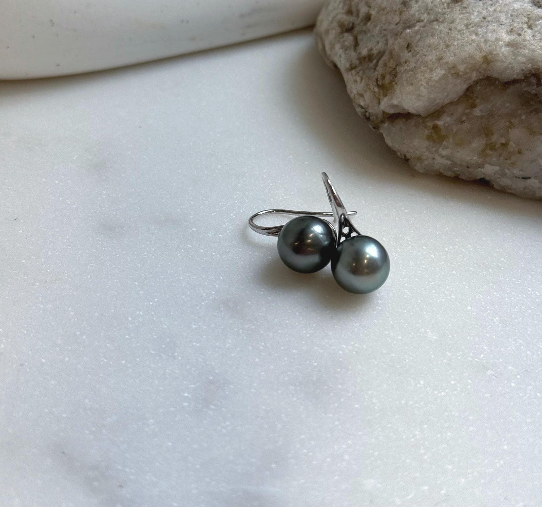 Elly’s 10mm Tahitian Platinum ocean Pearls High heel Earrings Hooks: Extreme luster Mirrored, 2.1cm high, S925 silver earrings hooks. gift for her daily office earrings
