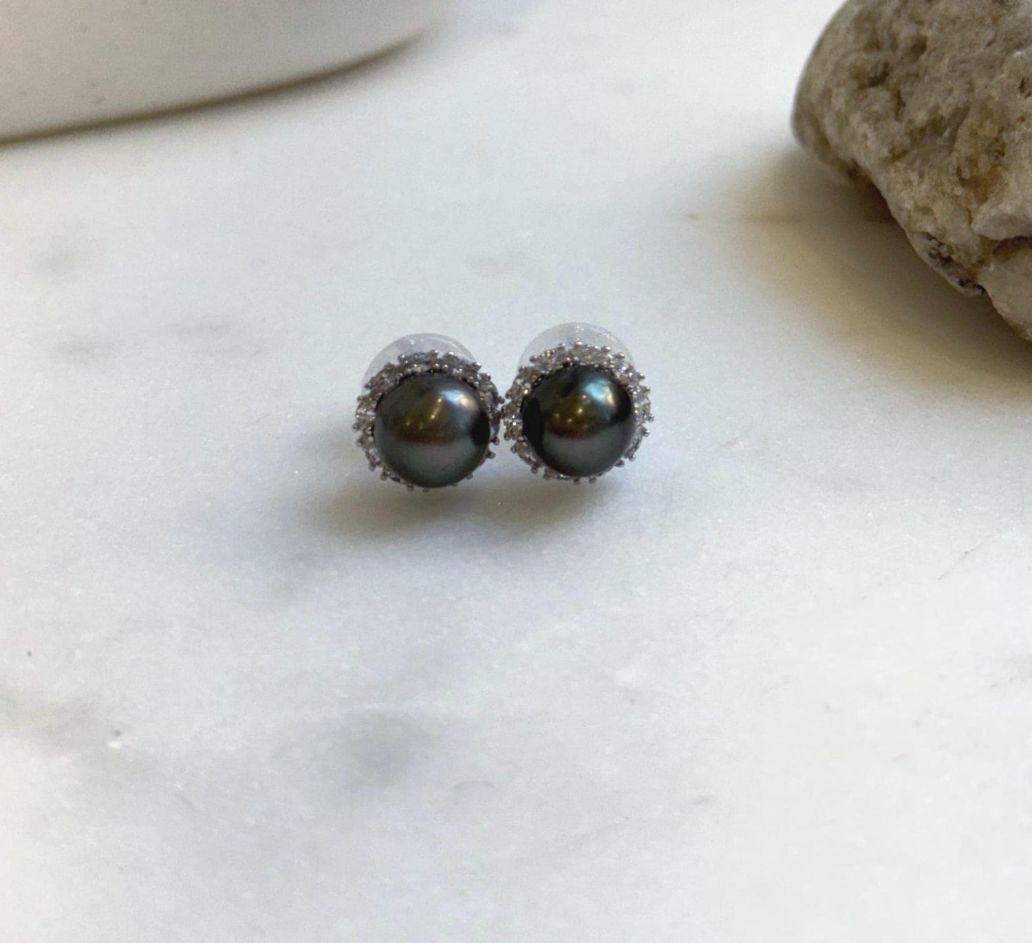 Elly’s 8.9mm Tahitian hunter Platinum ocean Pearls Floral Earrings Studs: Extreme luster Mirrored, 1.2cm dia, S925 silver earrings. gift for her