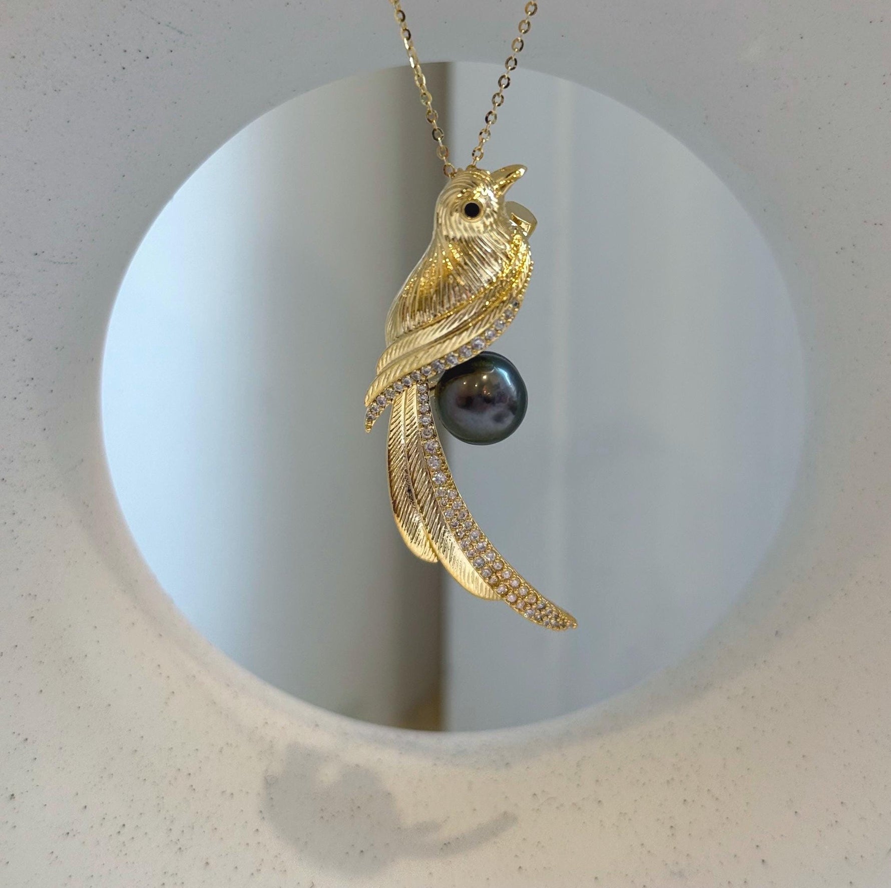 Elly’s Tahitian peacock hunter Ocean Pearl Bird Brooch pendant 2in1: Extreme luster mirrored, 9.1mm, 1.7x5cm, gift for her anniversary