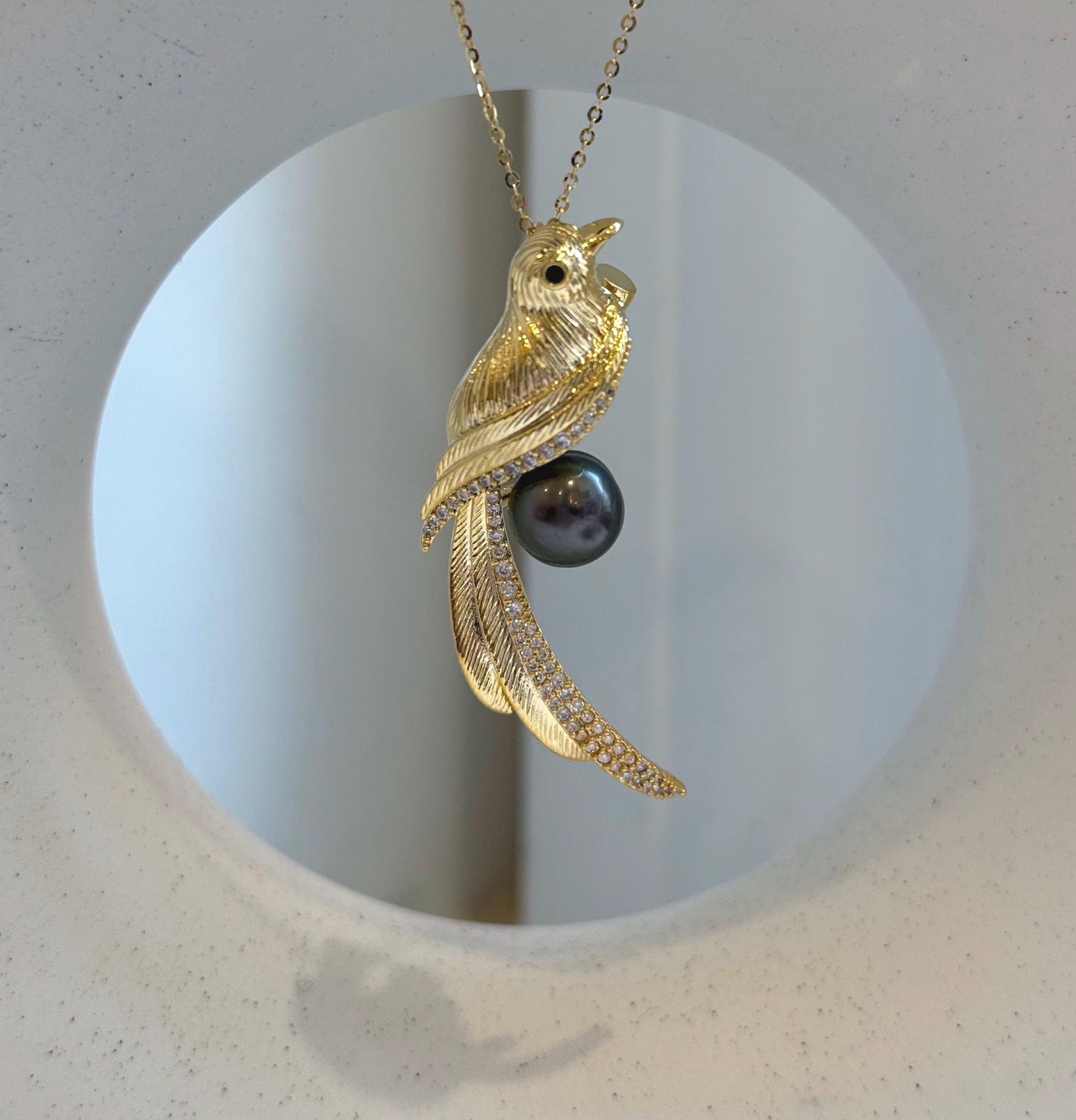 Elly’s Tahitian peacock hunter Ocean Pearl Bird Brooch pendant 2in1: Extreme luster mirrored, 9.1mm, 1.7x5cm, gift for her holiday