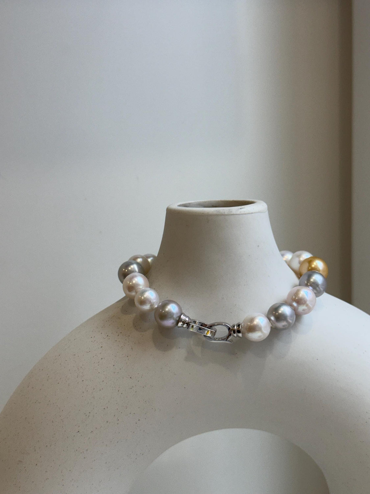 Elly’s 18pcs 8.3-10.5mm White gold silver Edison Pearls Bracelet: Extreme luster mirrored, 7.6” knotted, S925 silver Bracelet. gift for her birthday