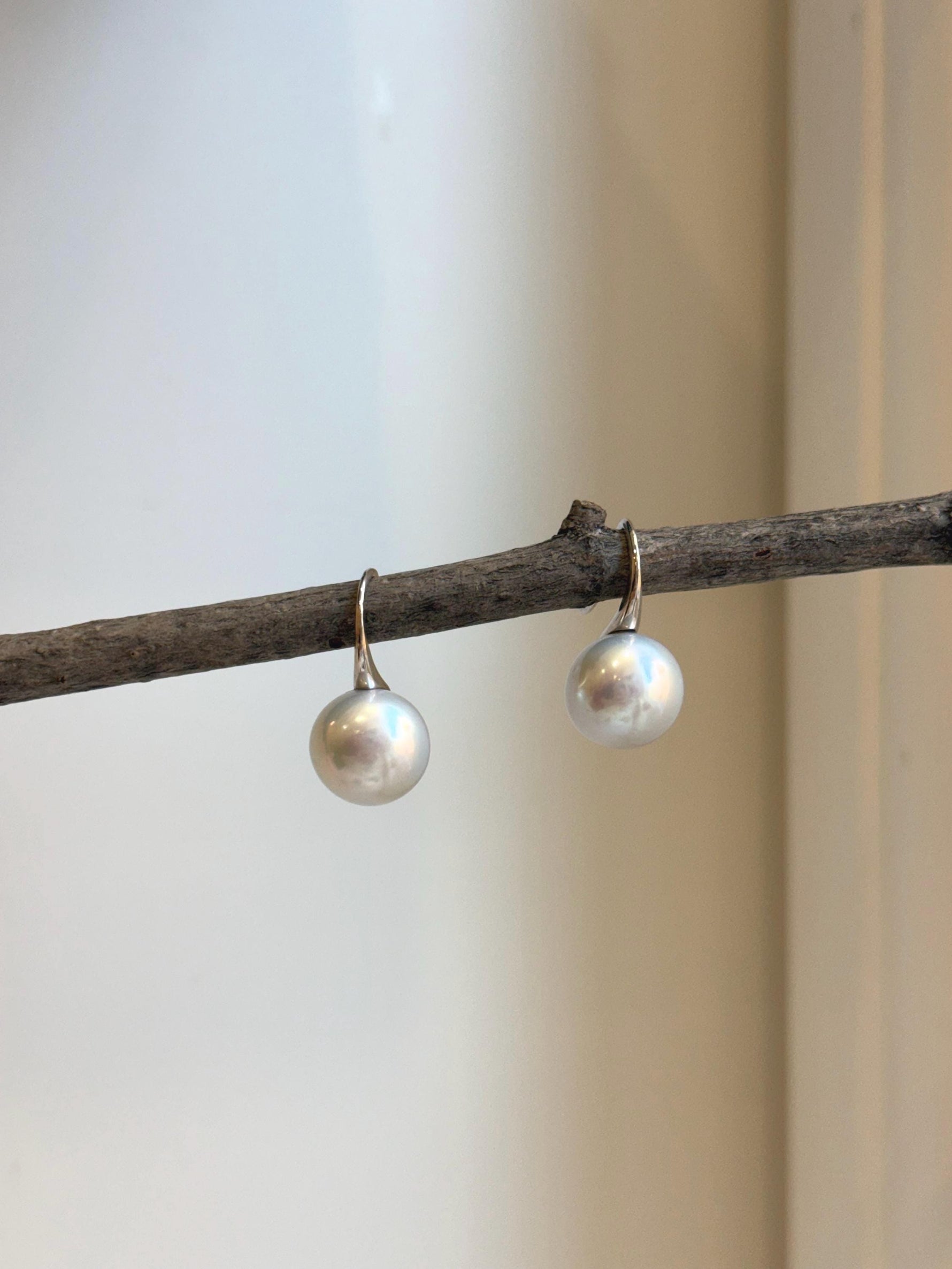 Elly’s 11.5mm Edison blue silver Pearls High heel Earrings Hooks: Extreme luster Mirrored, 2cm high, S925 silver earrings. gift for her birthday