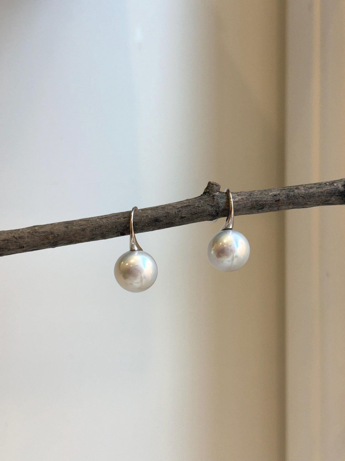 Elly’s 11.5mm Edison blue silver Pearls High heel Earrings Hooks: Extreme luster Mirrored, 2cm high, S925 silver earrings. gift for her