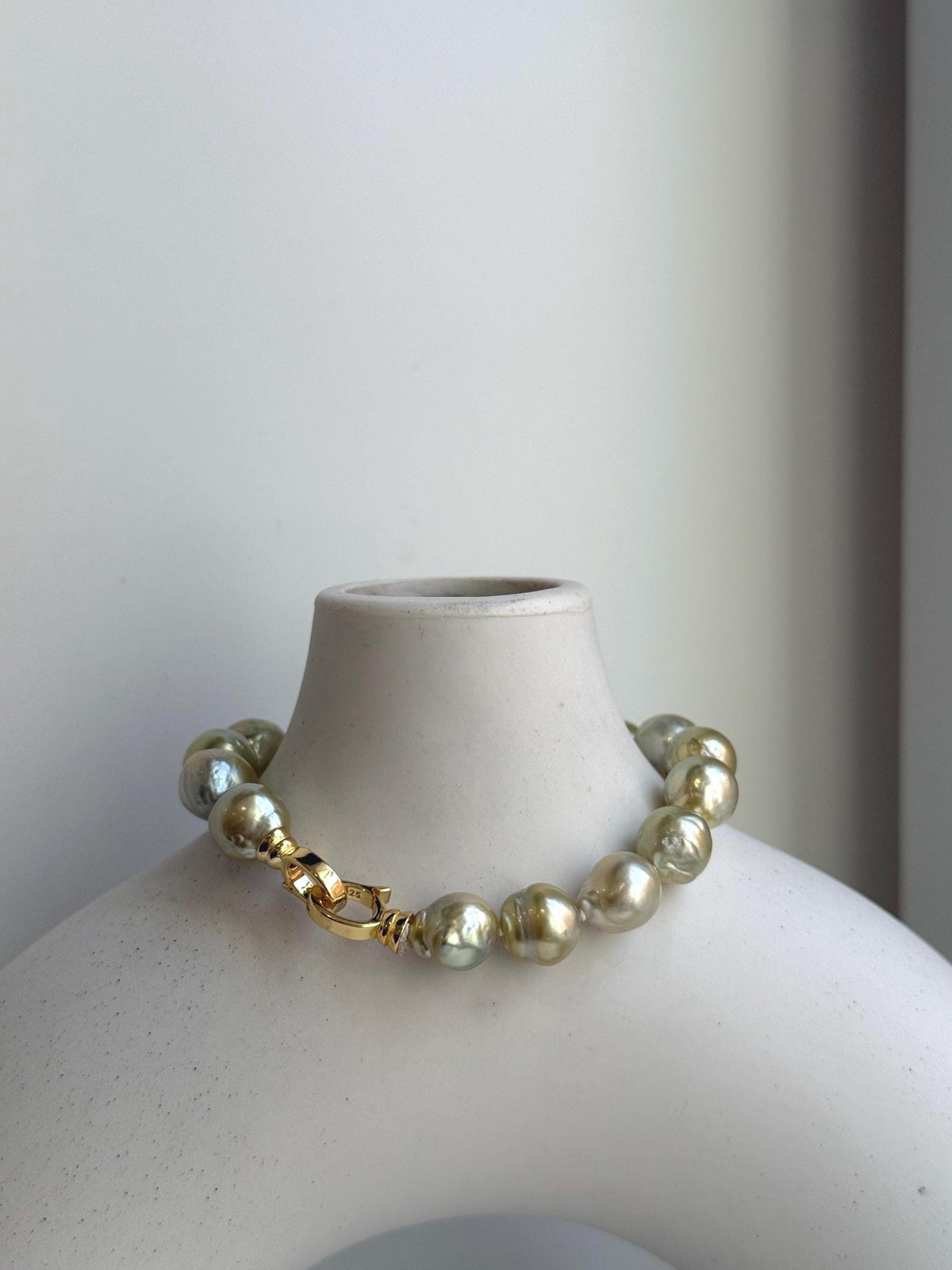 Elly’s 16pcs 8.9-10.2mm Genius south sea Tea Golden ocean Pearls Bracelet: Extreme luster mirrored, 7.7”, S925 silver bracelet. gift for her anniversary