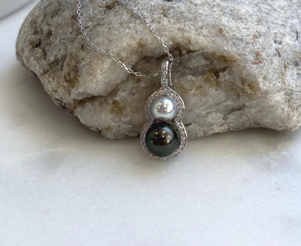 Elly’s Double blue silver Akoya Black platinum Tahitian pearls Pendant: 6.3-8.3mm, 2.5cm high, Extreme luster, S925 Silver gourd pendant. gift for her