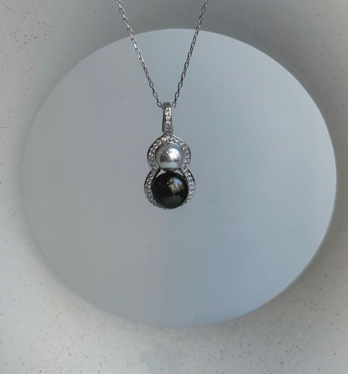 Elly’s Double blue silver Akoya Black platinum Tahitian pearls Pendant: 6.3-8.3mm, 2.5cm high, Extreme luster, S925 Silver gourd pendant. gift for her