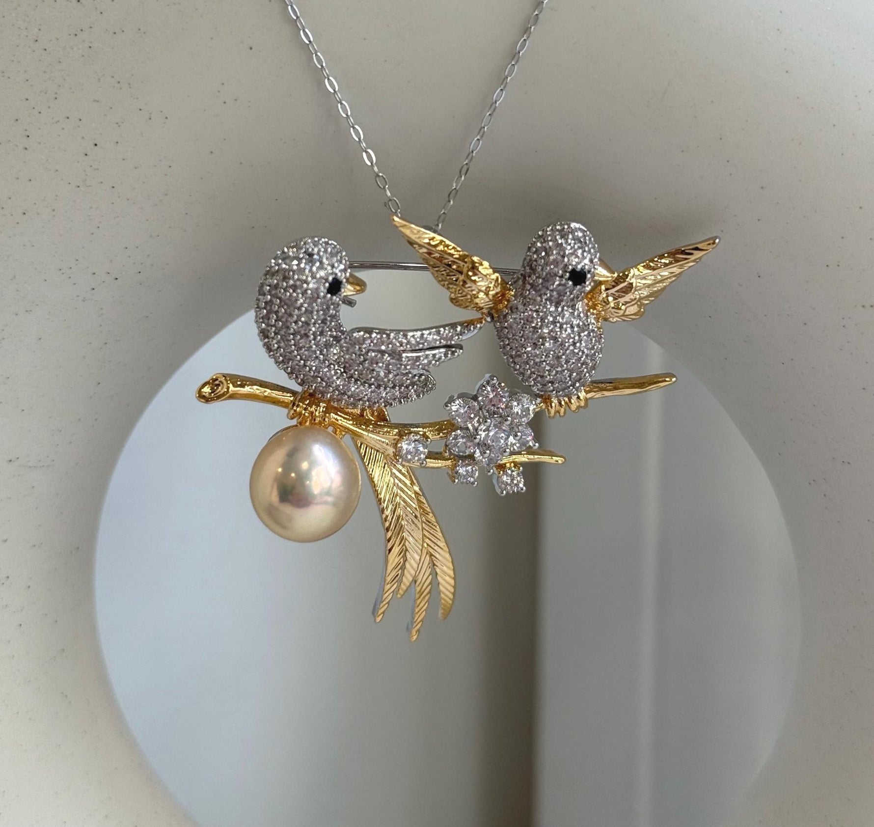 Elly’s Edison peach Gold Pearl Bird Brooch Pendant 2in1: Extreme luster mirrored, 10.7mm, 5x5cm, s925 silver chain not included.gift for her anniversary
