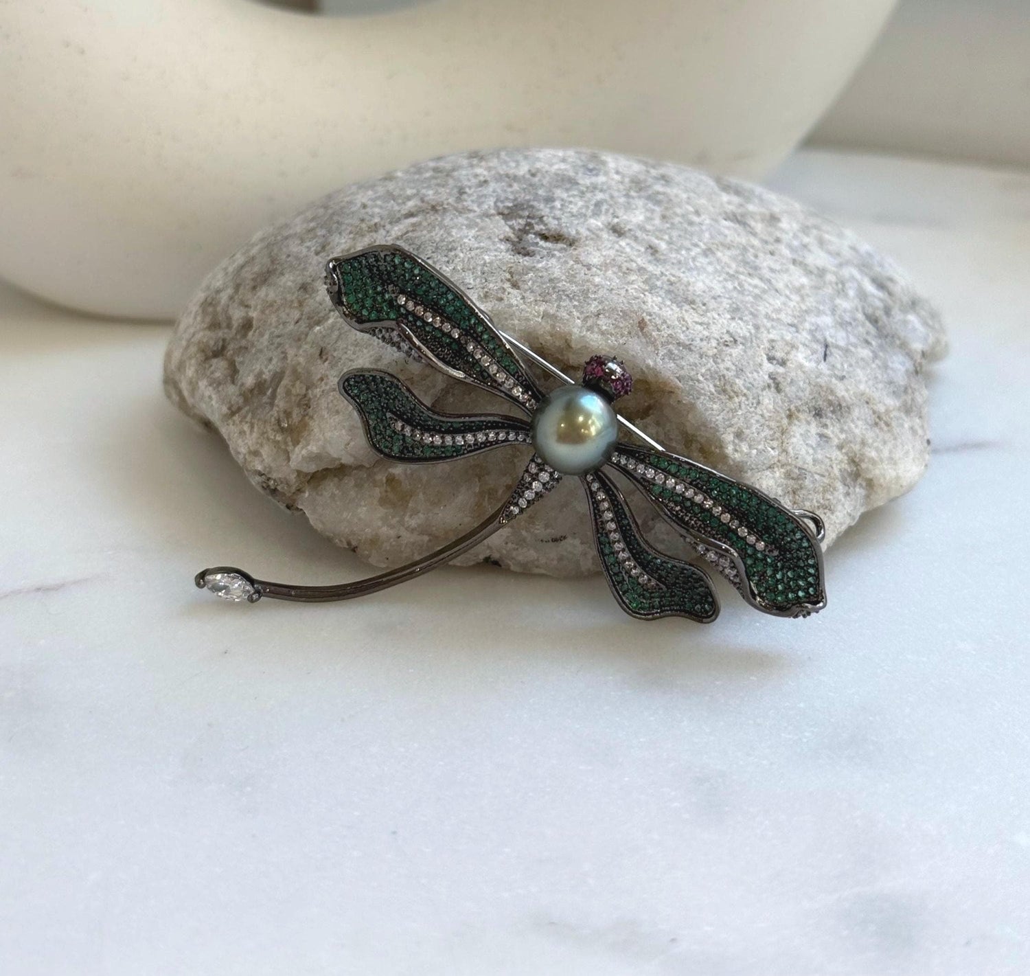 Elly’s 9.3mm Tahitian peacock green Ocean Dragonfly Brooch Pendant 2in1: Extreme Luster mirrored, 6.3x4.7cm