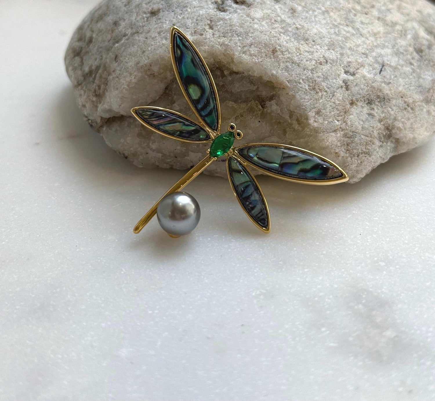 Elly’s 8.5mm Tahitian platinum Ocean Dragonfly Brooch Pendant 2in1: Extreme Luster mirrored, 4.5x4cm, S925 silver chain not included.