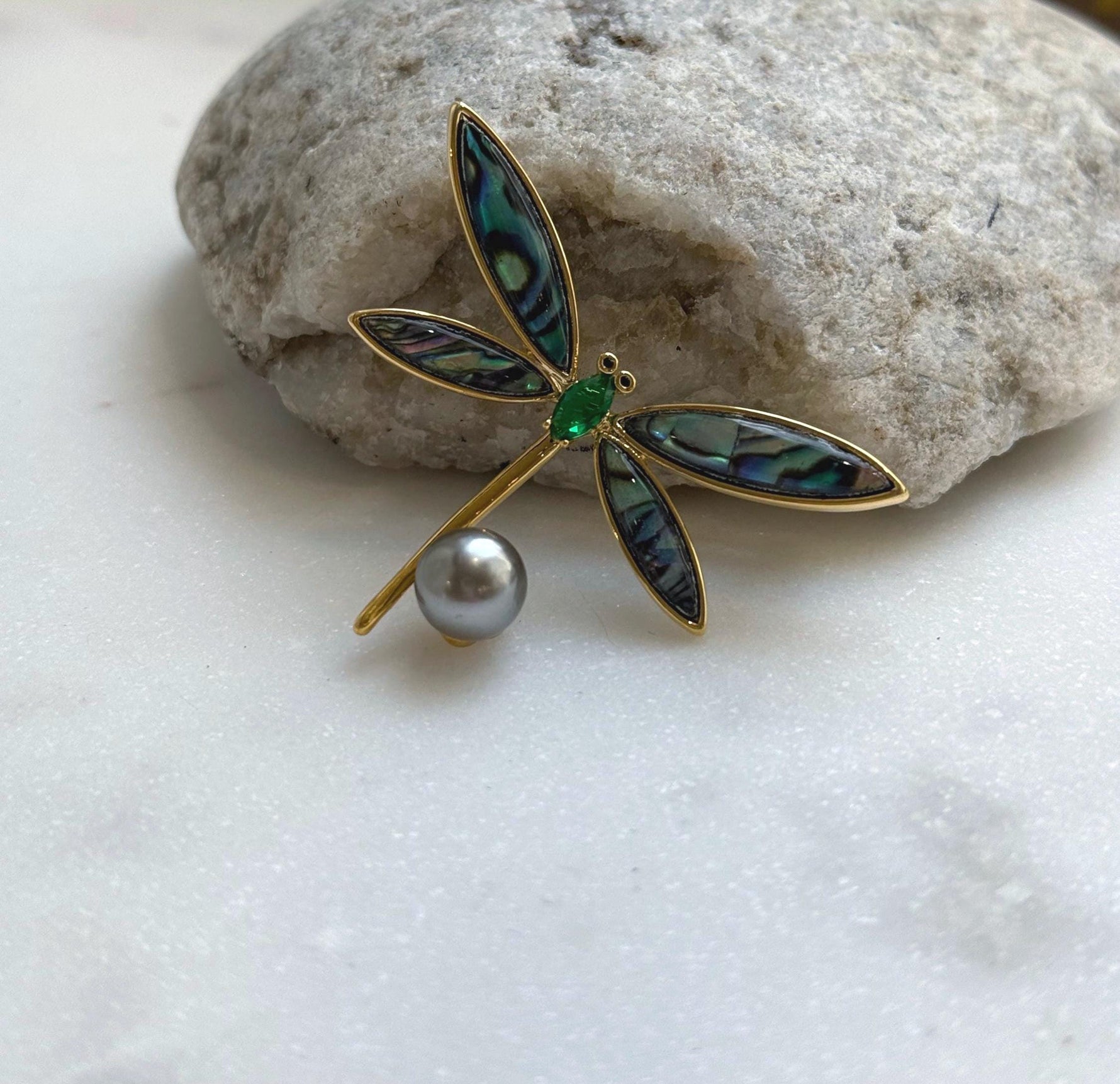 Elly’s 8.5mm Tahitian platinum Ocean Dragonfly Brooch Pendant 2in1: Extreme Luster mirrored, 4.5x4cm, S925 silver chain not included.
