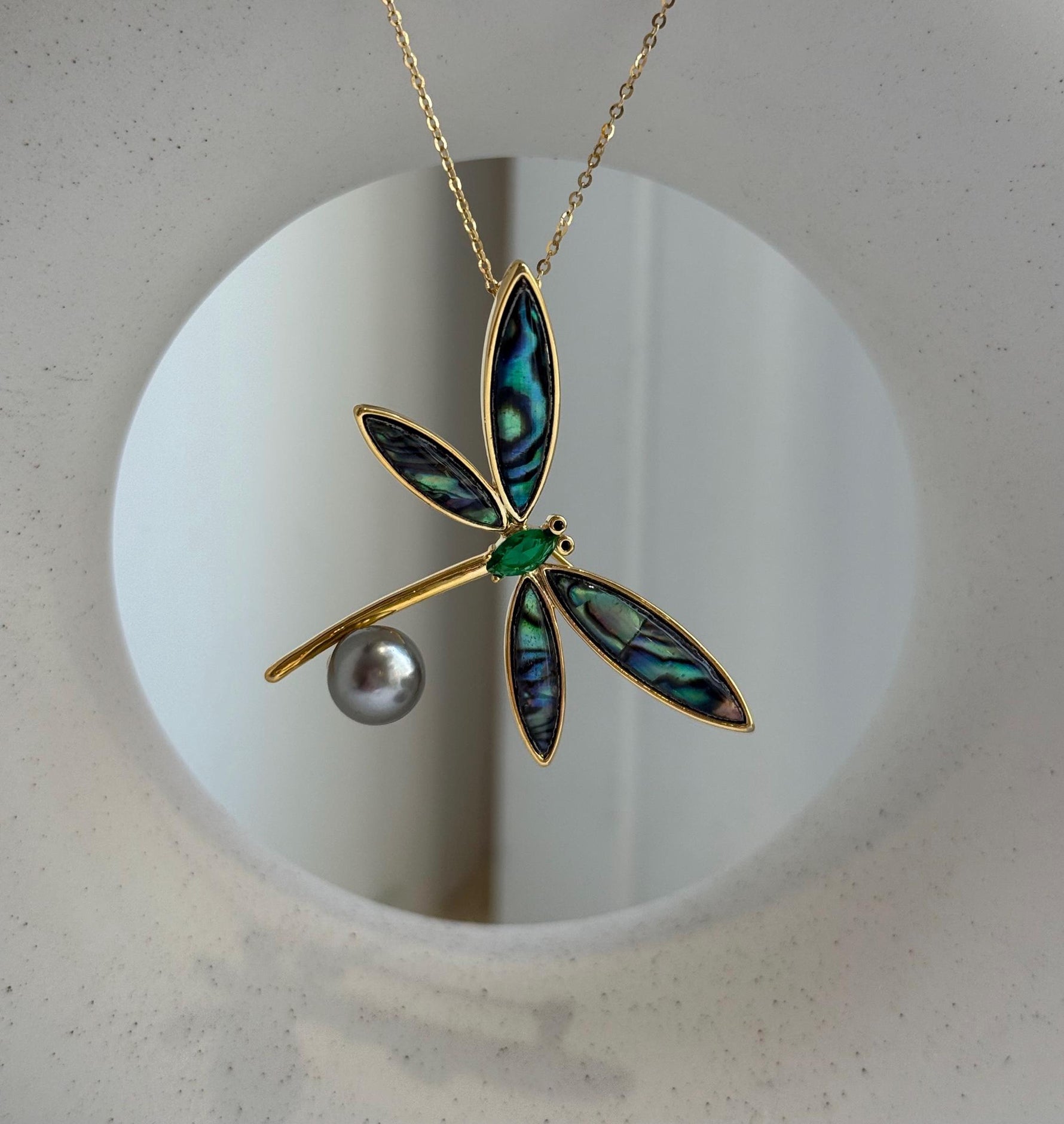 Elly’s 8.5mm Tahitian platinum Ocean Dragonfly Brooch Pendant 2in1: Extreme Luster mirrored, 4.5x4cm, S925 silver chain not included.