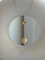 Elly’s 13x14mm South Sea light Gold ocean Pearl pendant: Extreme luster mirrored. 4.8cm high, S925 silver with gold plated cool pendant set