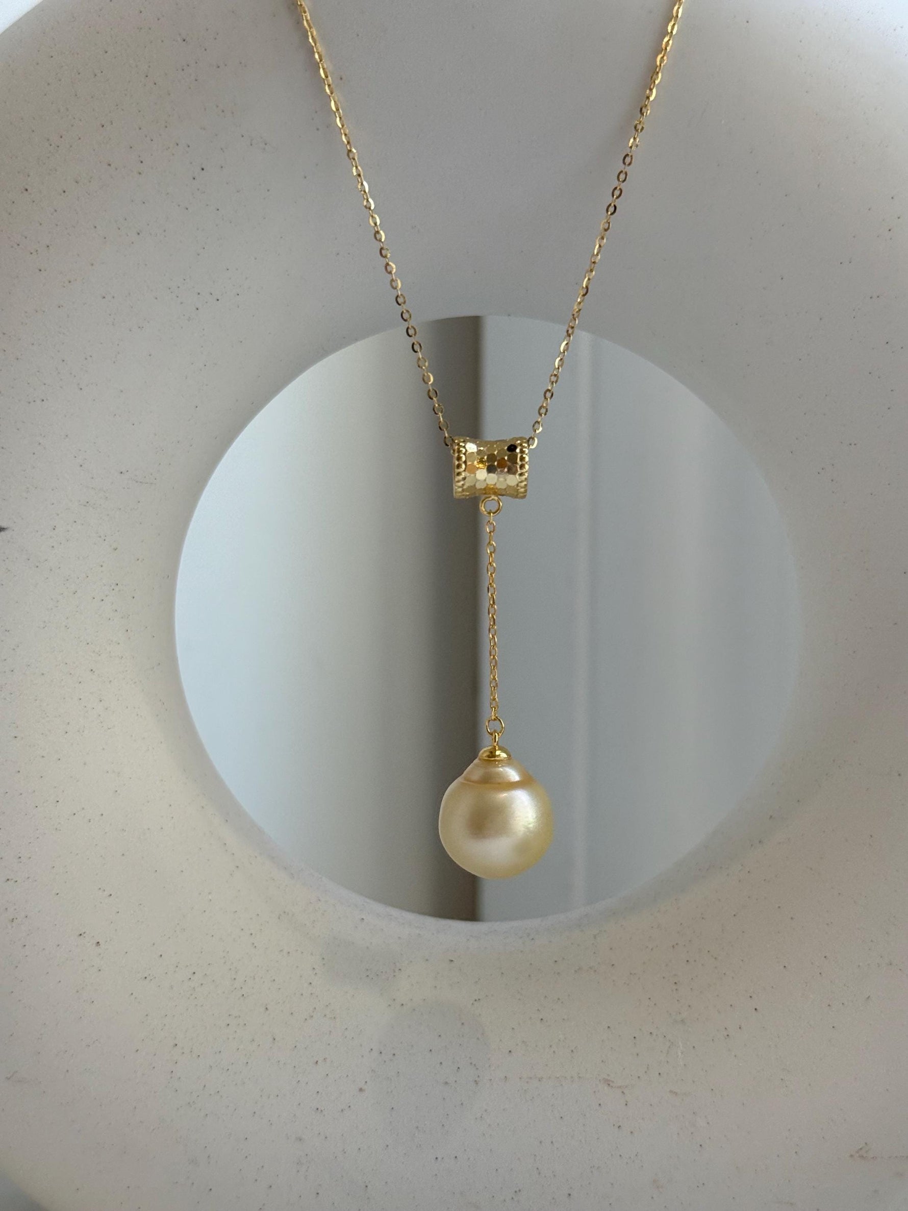 Elly’s 13x14mm South Sea light Gold ocean Pearl pendant: Extreme luster mirrored. 4.8cm high, S925 silver with gold plated cool pendant set