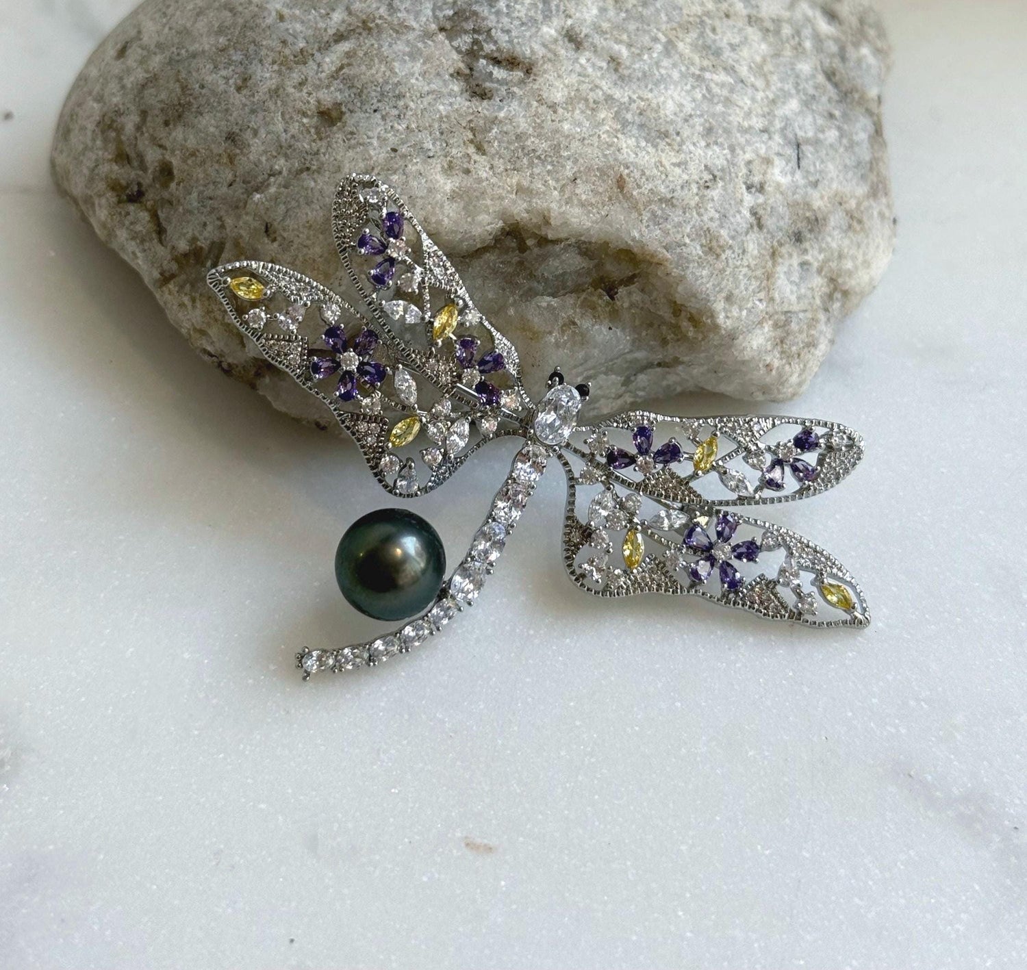 Elly’s 10.5mm Tahitian peacock hunter Ocean Dragonfly Brooch Pendant 2in1: Extreme Luster, 7.2x5.5cm, gift for her birthday