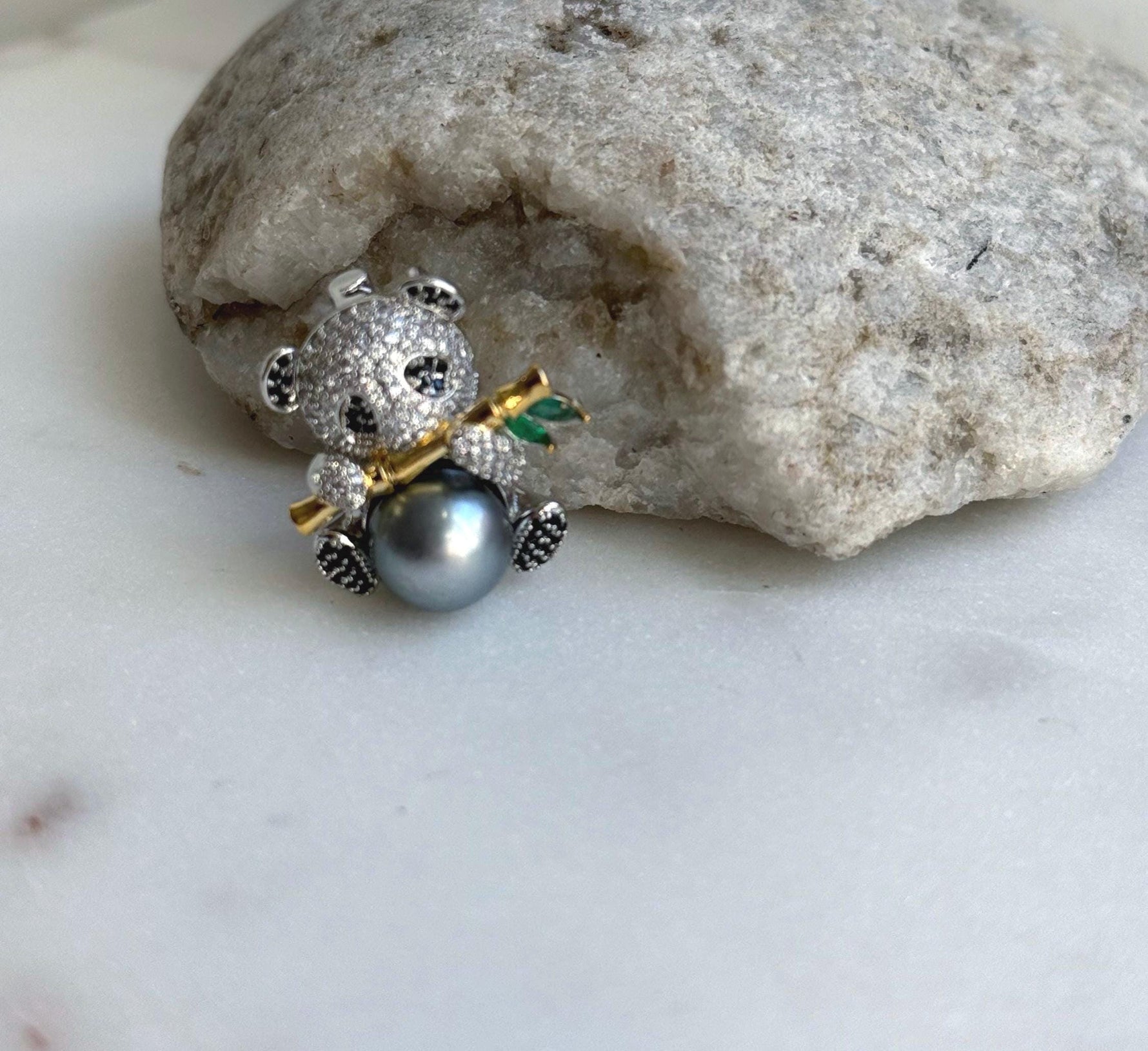 Elly’s 10.3mm Tahitian silver platinum Ocean Panda Brooch Pendant 2in1: Extreme Luster mirrored, 2.2x2.3cm, gift for her