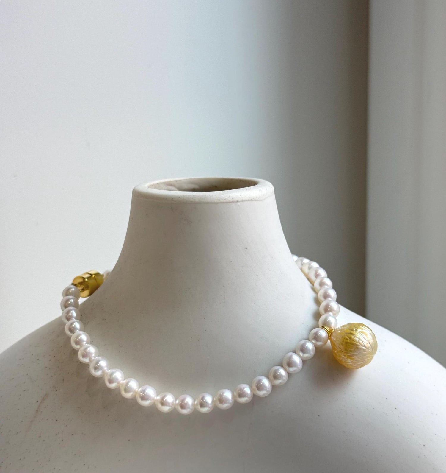 Elly’s Set 10.8mmSouth sea carved golden ocean Freshwater white pearls necklace:Extreme luster, 7.5”, S925 silver bracelet. gift for her
