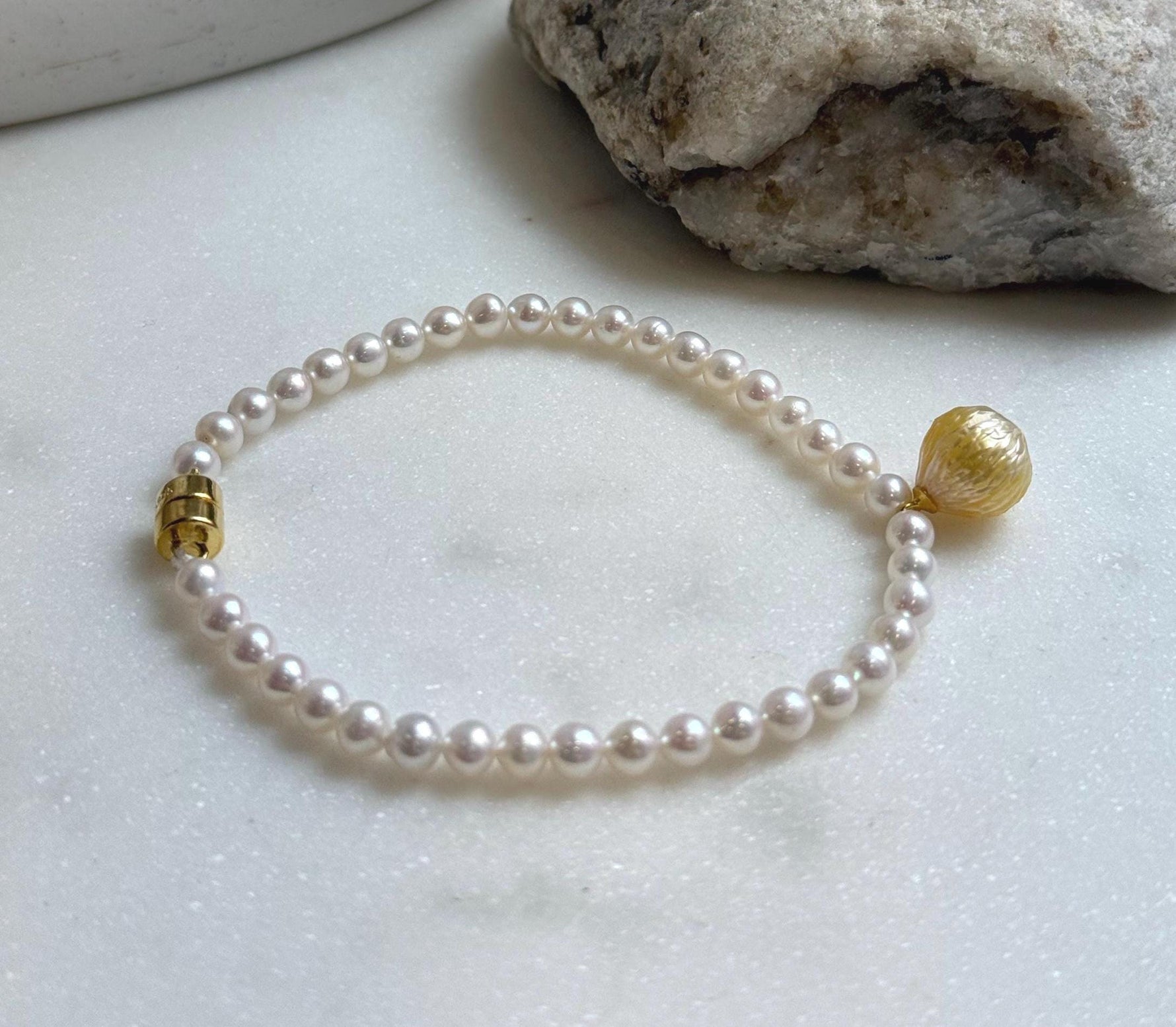 Elly’s Set 10.8mmSouth sea carved golden ocean Freshwater white pearls necklace:Extreme luster, 7.5”, S925 silver bracelet.