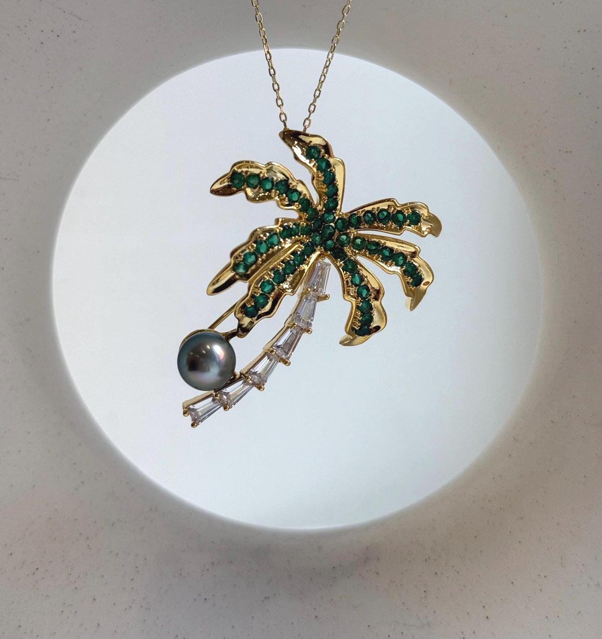 Elly’s Tahitian peacock green Ocean Pearl Coconut Tree Brooch pendant 2in1: Extreme luster mirrored, 8.1mm, 3.5x4.5cm, high quality daily office pearl brooch
