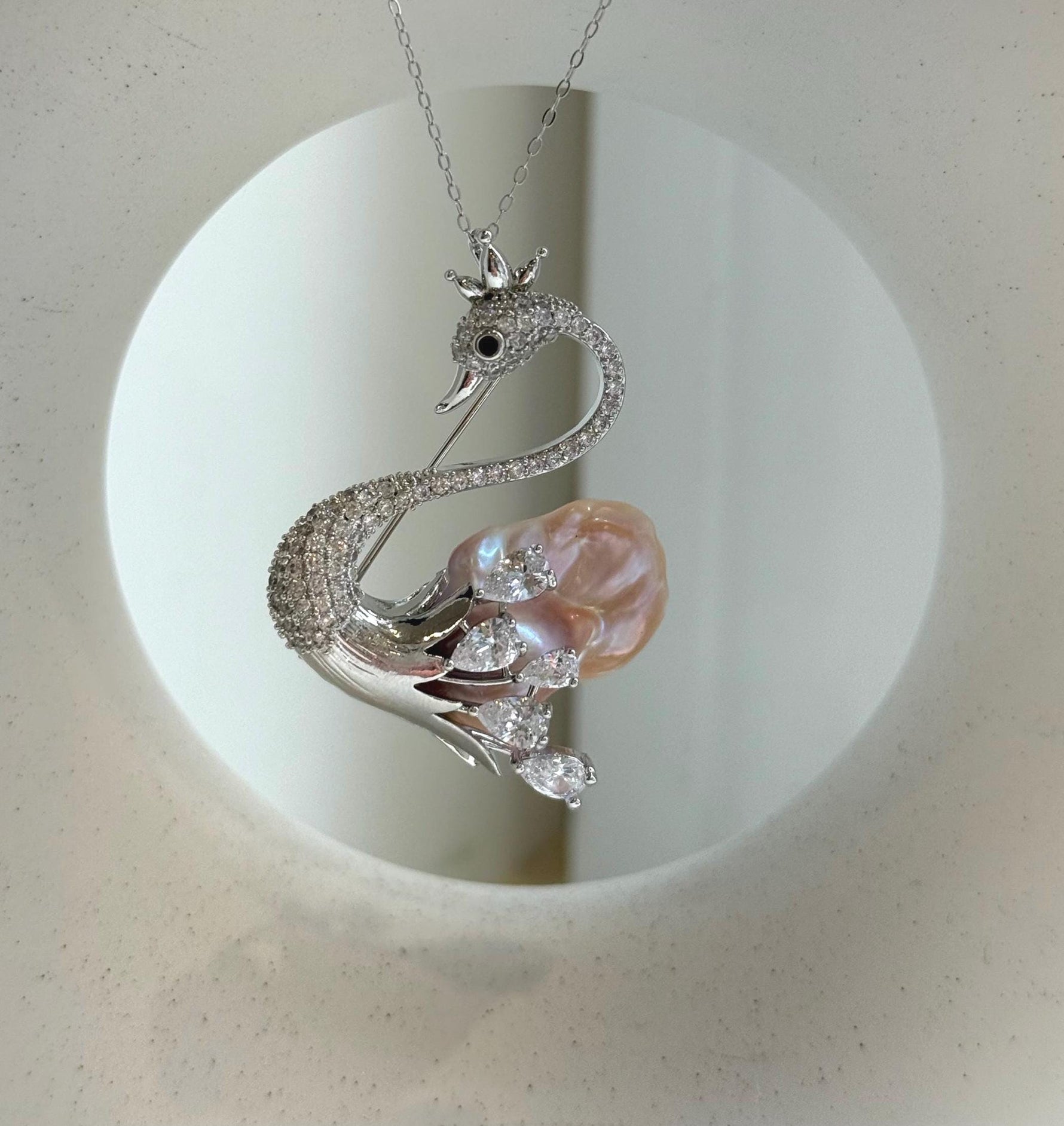 Elly’s Peach Rose iridescent Freshwater baroque Pearl Swan Brooch pendant 2in1: Extreme luster mirrored, to 23.8mm, 3.5x4.5cm, gift for her daily office brooch
