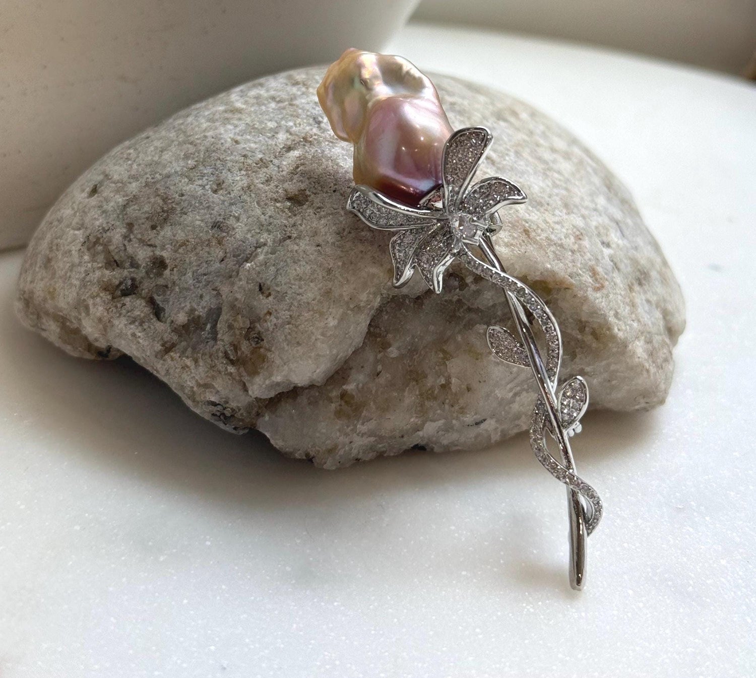 Elly’s Ivory Rose iridescent Freshwater baroque Pearl Floral Brooch pendant 2in1: Extreme luster mirrored, to 24mm, 2.2x7.2cm, gift for her birthday