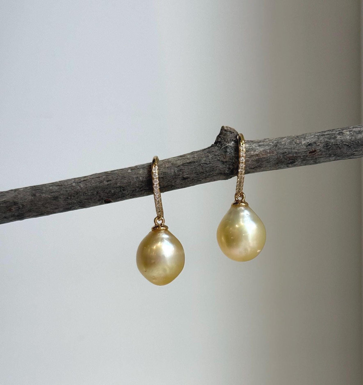 Elly’s 9.9mm South sea ultra golden ocean Pearls Earrings hooks: Extreme luster mirrored, 2.5cm high, S925 silver earrings. gift for her daily office golden earrings