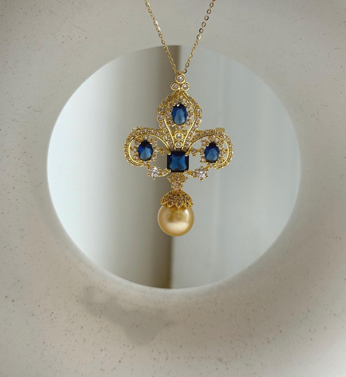 Elly’s Edison ultra golden pearl vintage brooch pendant 2in1: Extreme strong luster mirrored, 10.4mm, 3x4.6cm, daily office golden brooch