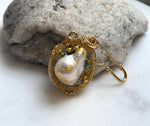 Elly’s White iridescent Freshwater baroque Pearl Gold foiled Vintage Brooch pendant 2in1: Extreme luster, 3x4.8cm, gift for her