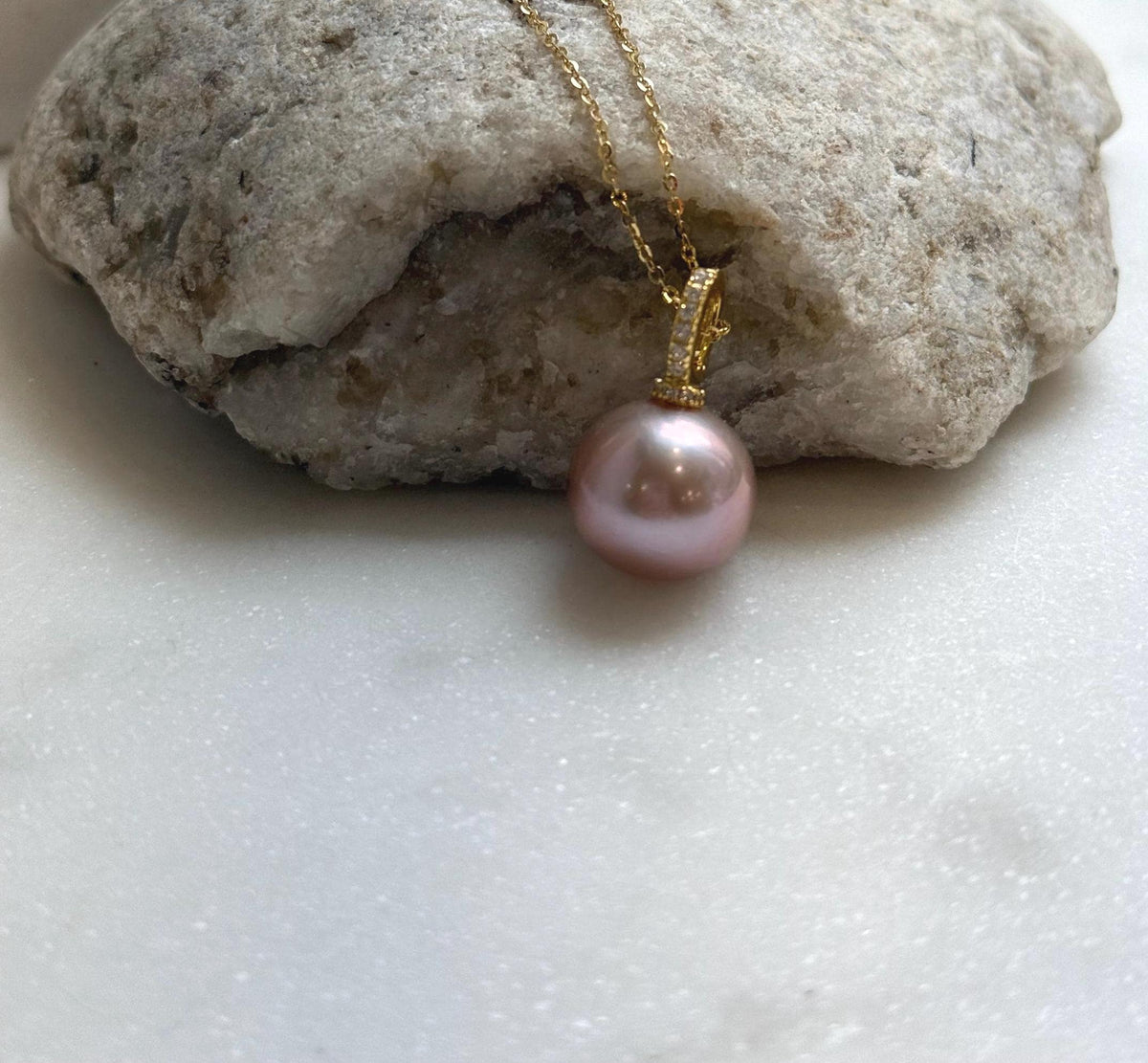 Elly’s 13.7mm Edison Rose Mauve Pearl Minimalist Pendant: Extreme luster mirrored, 2.3cm high, s925 silver pendant necklace set. gift for her birthday