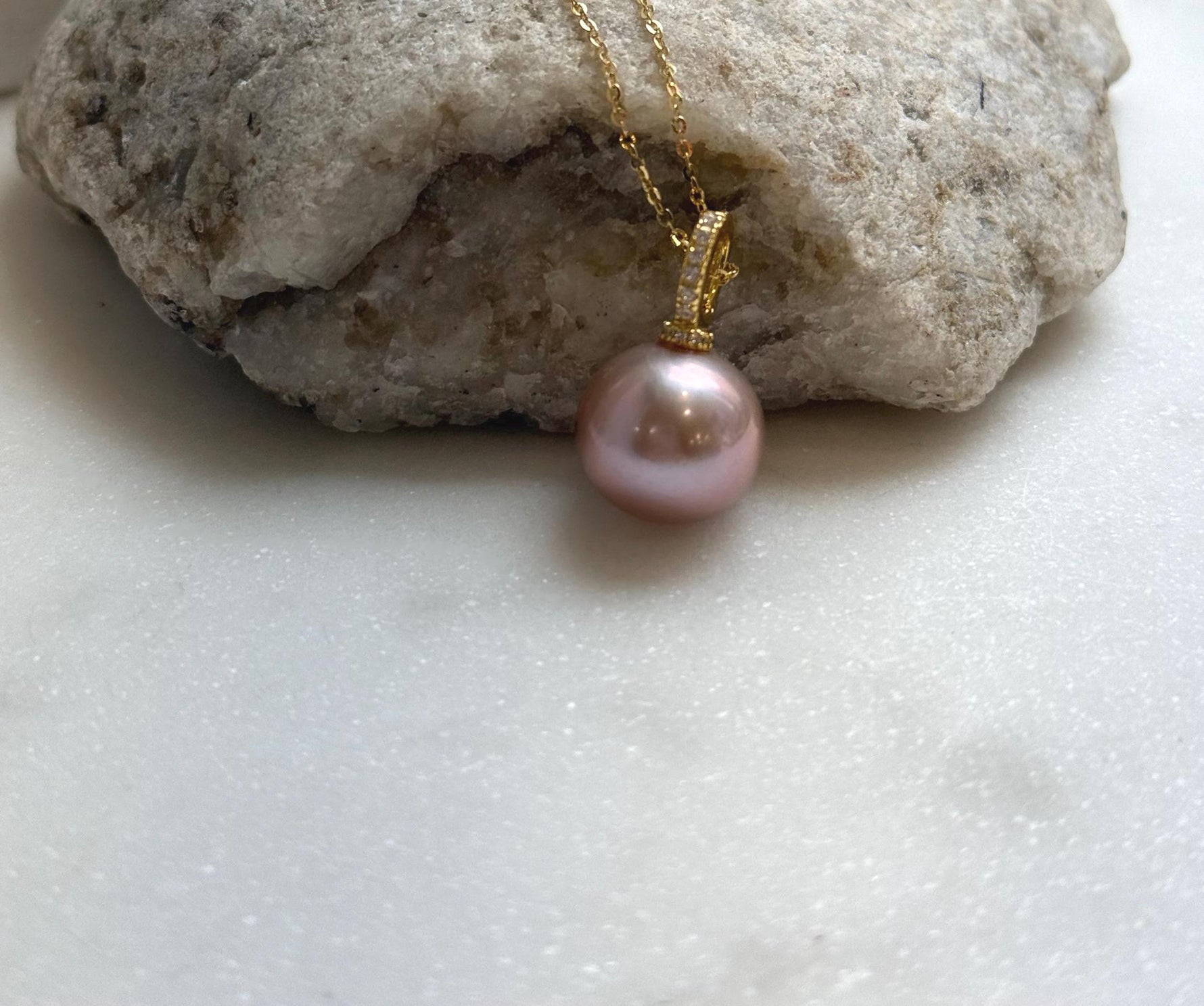 Elly’s 13.7mm Edison Rose Mauve Pearl Minimalist Pendant: Extreme luster mirrored, 2.3cm high, s925 silver pendant necklace set. gift for her daily office pendant