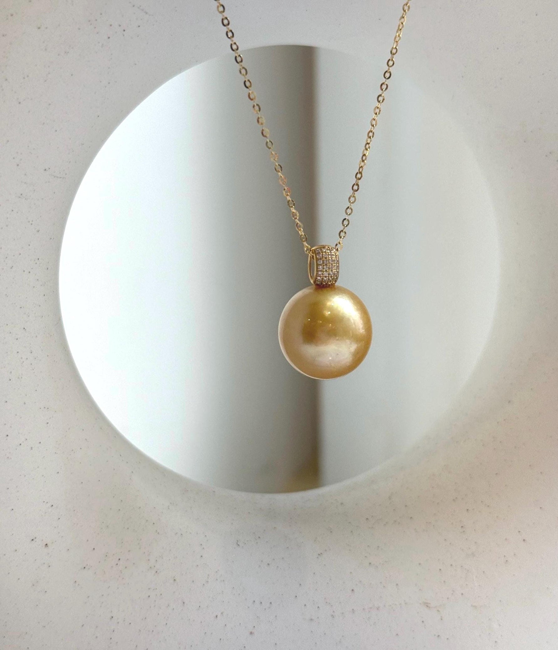 Elly’s 14.2mm Au750 18K Gold Huge Genius South Sea deep Golden Ocean Pearl Pendant: Extreme luster mirrored effect, 18k real gold pendant. elegant golden pearl pendant for her