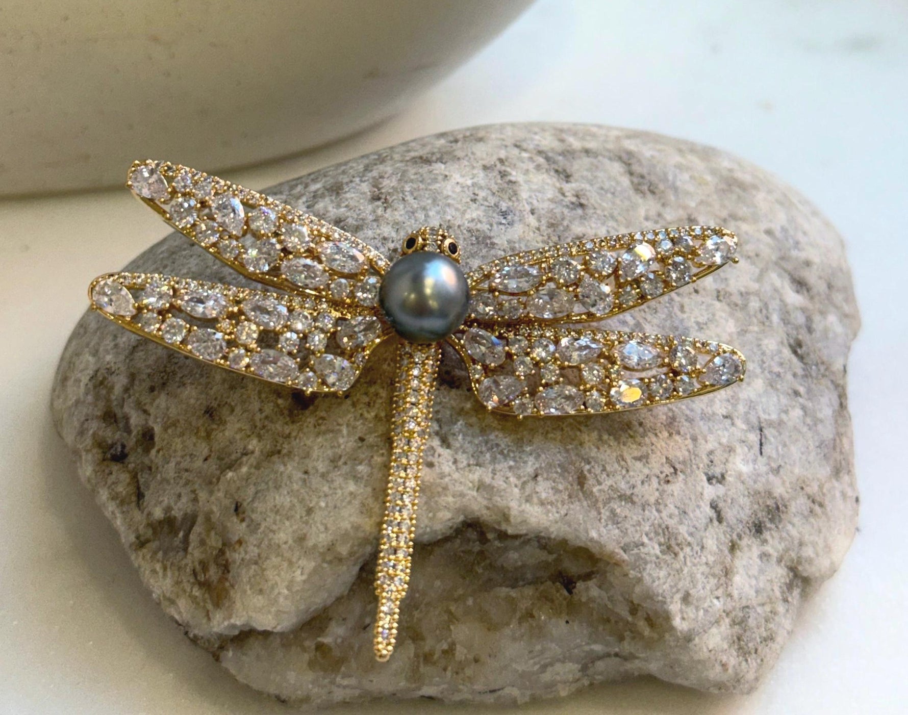 Elly’s Tahitian platinum Ocean Pearl dragonfly Brooch pendant 2in1: Extreme luster mirrored, 9.3mm, 7x5cm, gift for her birthday