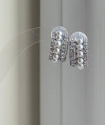 Elly’s white small pearls earrings: Extreme luster mirrored, 3.2-3.4mm,1x1.8cm, S925 studs earrings.Fancy cool Pearl earrings