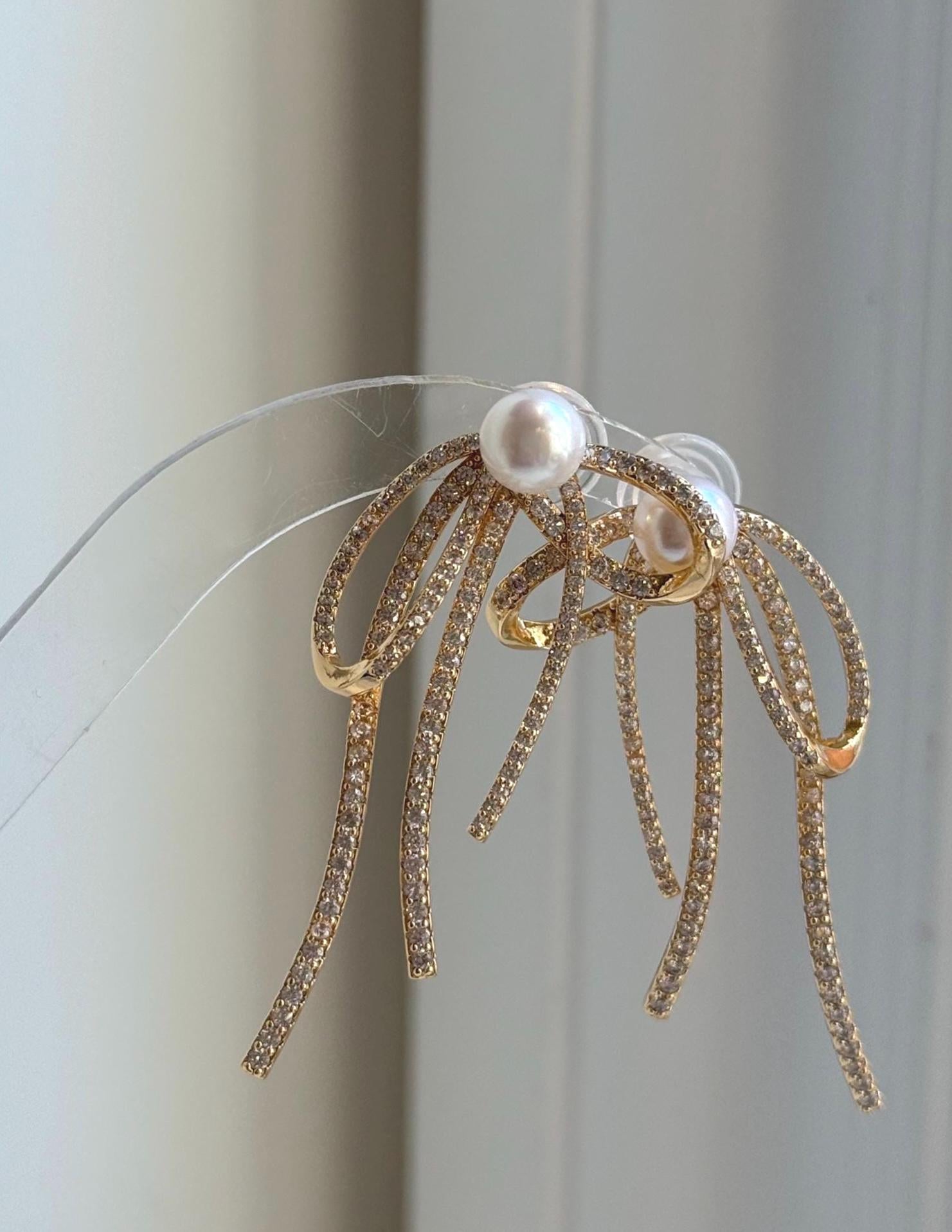Elly’s 7.6mm white pearls butterfly bow earrings: Extreme luster mirrored, 3x5cm, S925 silver studs copper earrings. Pearl jewelry.
