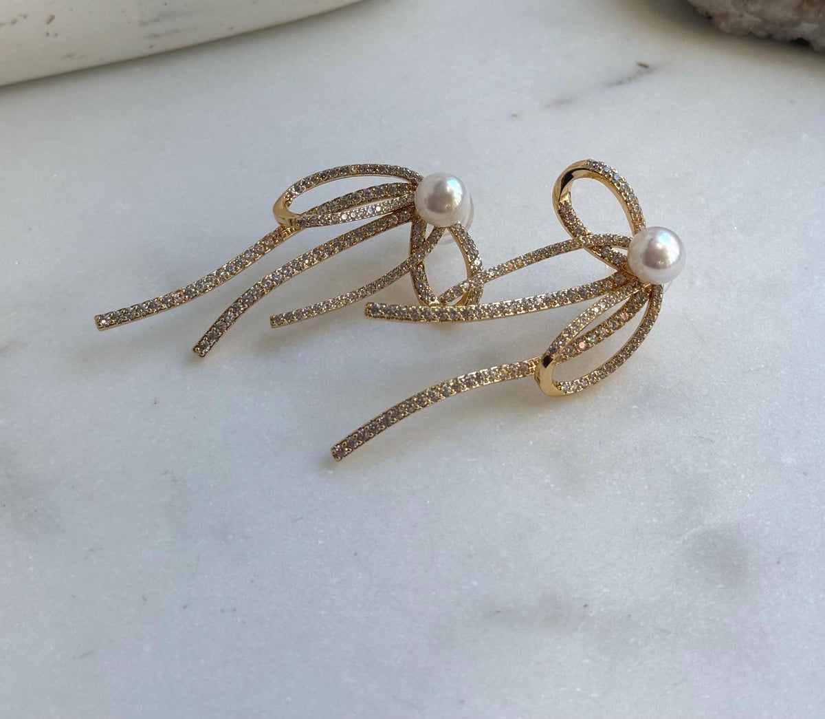 Elly’s 7.6mm white pearls butterfly bow earrings: Extreme luster mirrored, 3x5cm, S925 silver studs copper earrings. Pearl jewelry. gift for her daily office wear