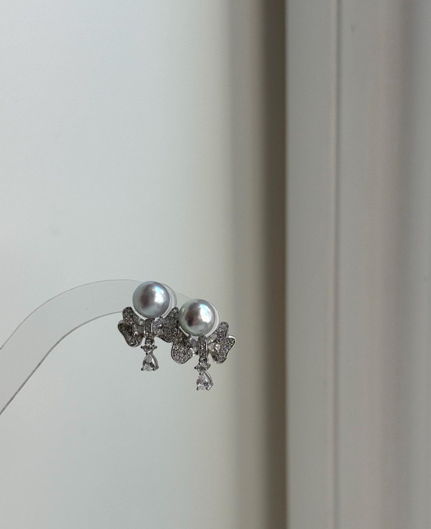 Elly’s Set of 8.6mm Akoya Ocean Pearls Earrings Studs and Jacket: Extreme luster Mirrored, 1.5x2cm, S925 silver Earrings jacket and studs.gift for her