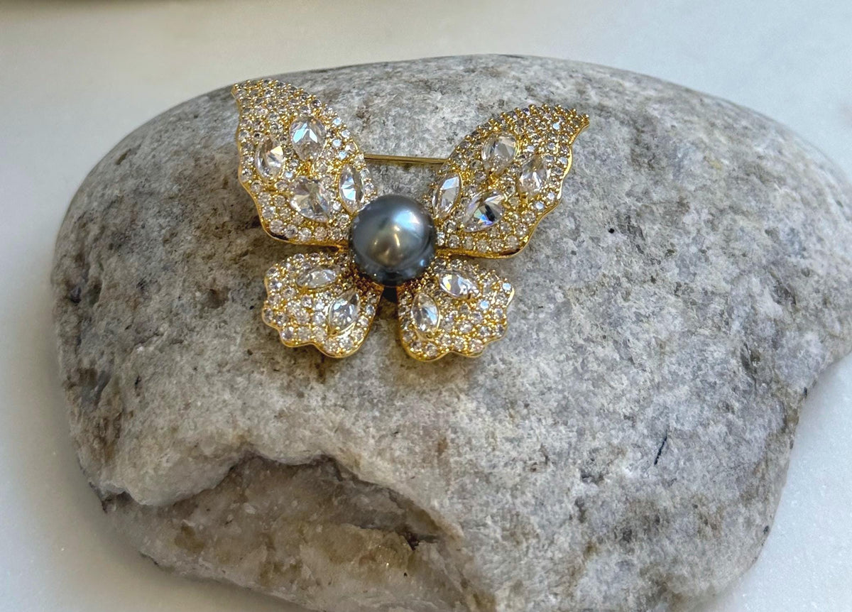 Elly’s Tahitian platinum Ocean Pearl butterfly Brooch pendant 2in1: Extreme luster mirrored, 9.7mm, 4x3.5cm, gift for her daily office brooches