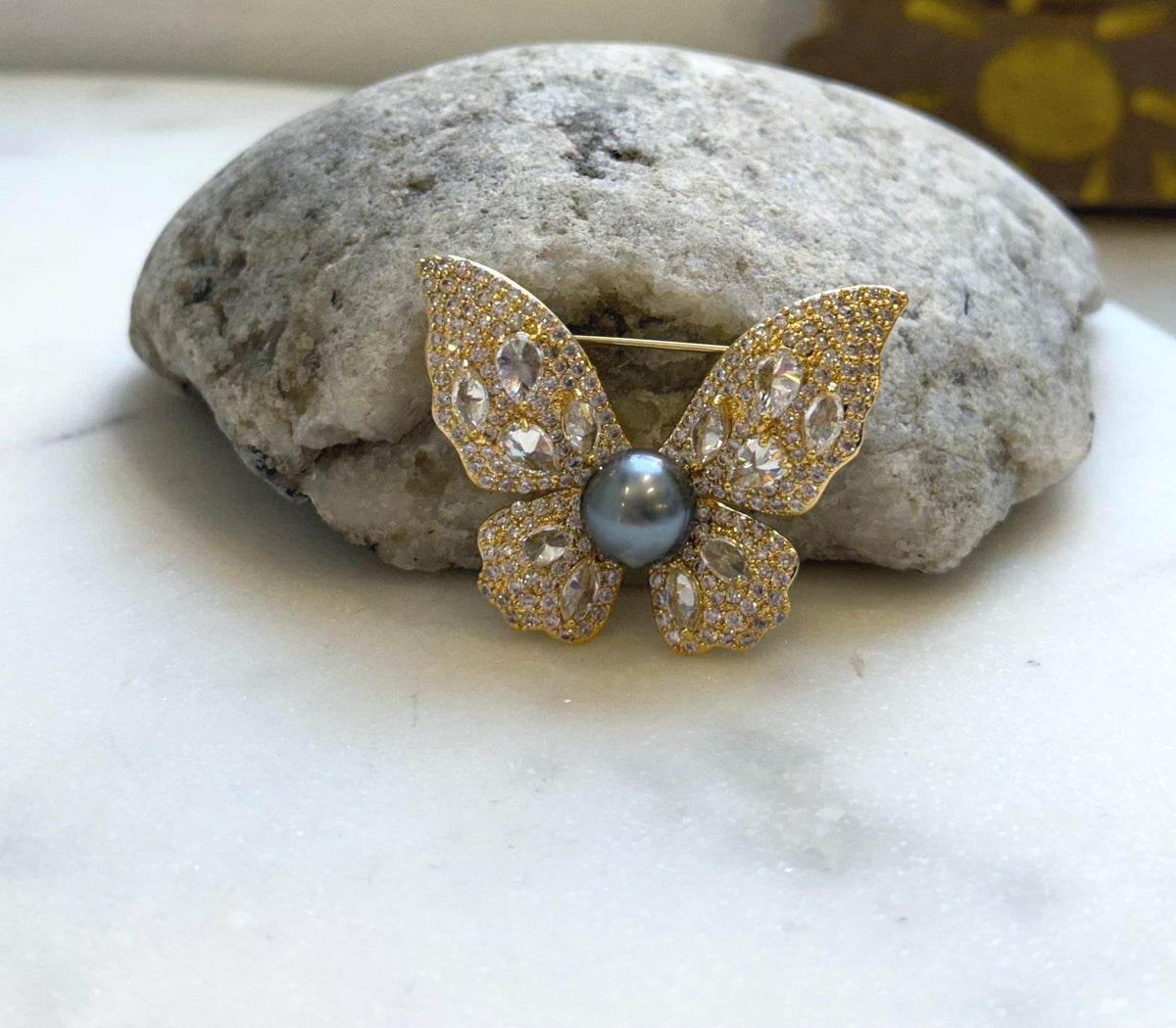 Elly’s Tahitian platinum Ocean Pearl butterfly Brooch pendant 2in1: Extreme luster mirrored, 9.7mm, 4x3.5cm, gift for her