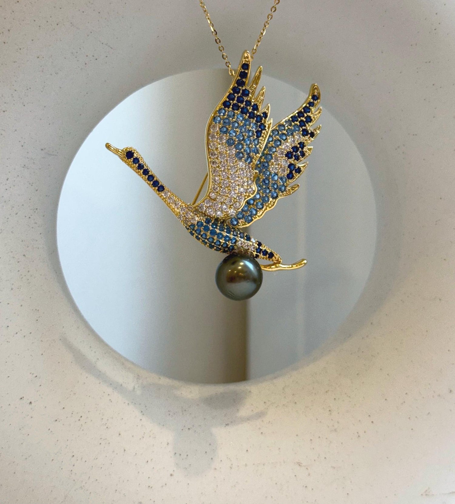 Elly’s Tahitian peacock hunter Ocean Pearl Bird Brooch pendant 2in1: Extreme luster mirrored, 10.3mm, 5x5cm, no chain. gift for her holiday