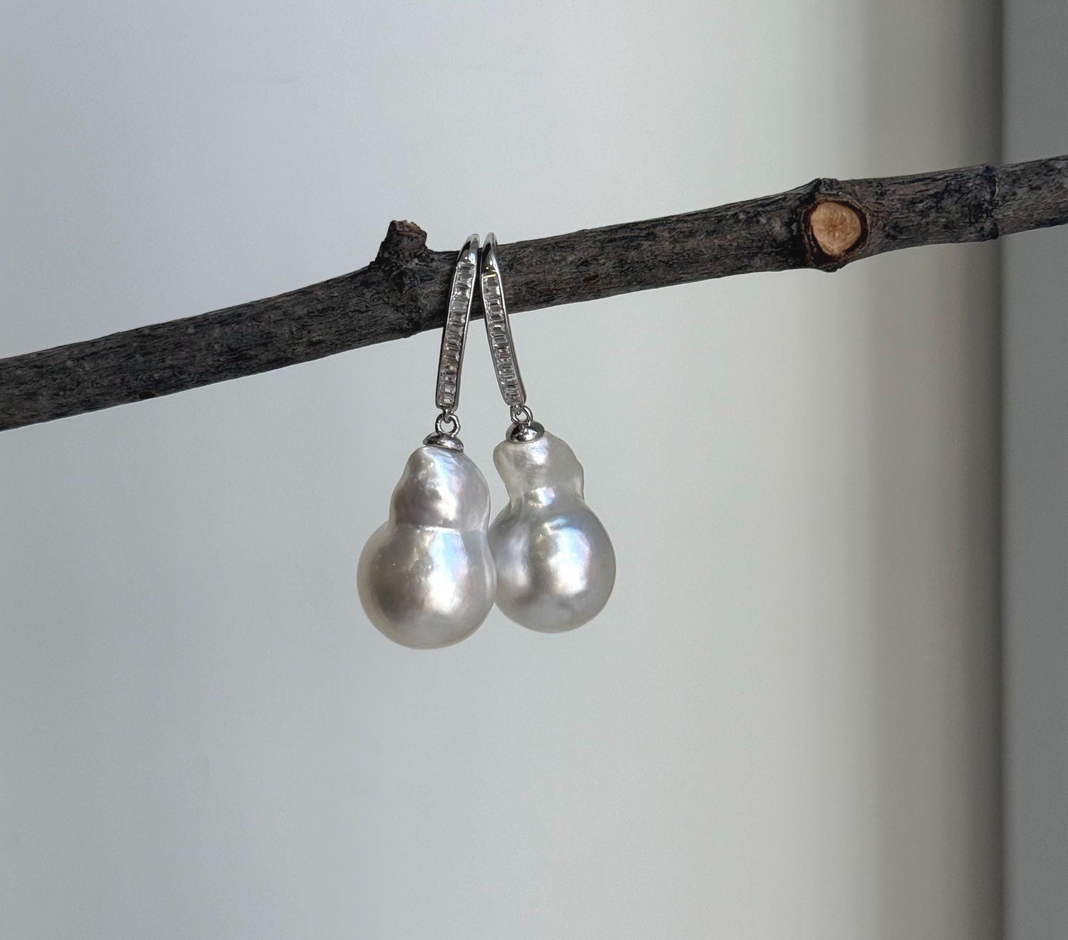 Elly’s Australian ocean white  Pearls dazzling earrings hooks: Extreme luster mirrored, To 18.8mm, s925 silver earrings. gift for her daily office earring