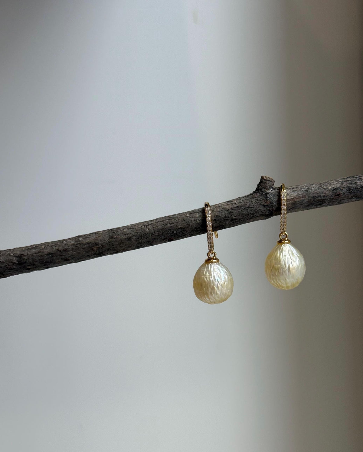 Elly’s 10mm Genius South sea golden carved ocean Pearls Earrings hooks:Extreme luster, 2.4cm high, S925 silver cool earrings.good quality ocean golden pearls earrings hooks for her