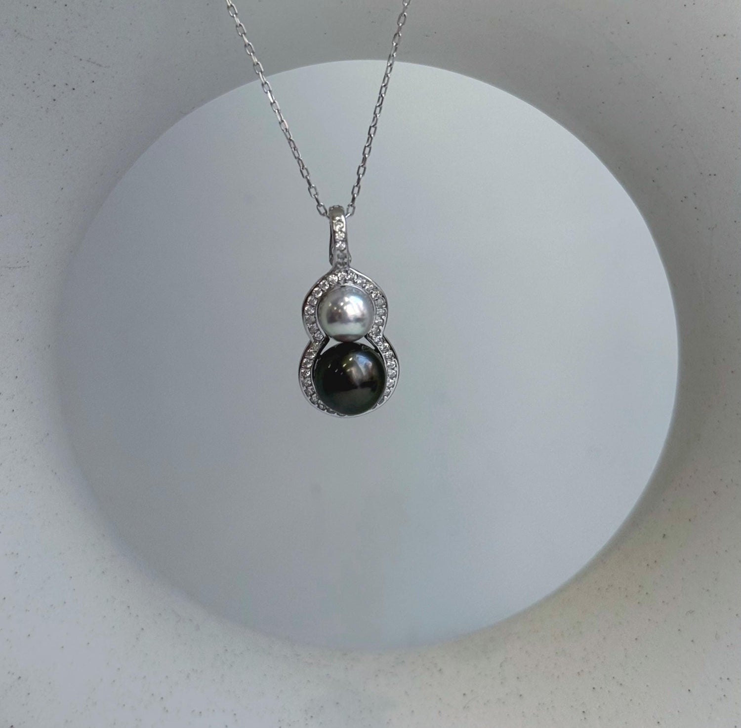 Elly’s Double blue silver Akoya Black platinum Tahitian pearls Pendant: 6.3-8.3mm, 2.5cm high, Extreme luster, S925 Silver gourd pendant. gift for her
