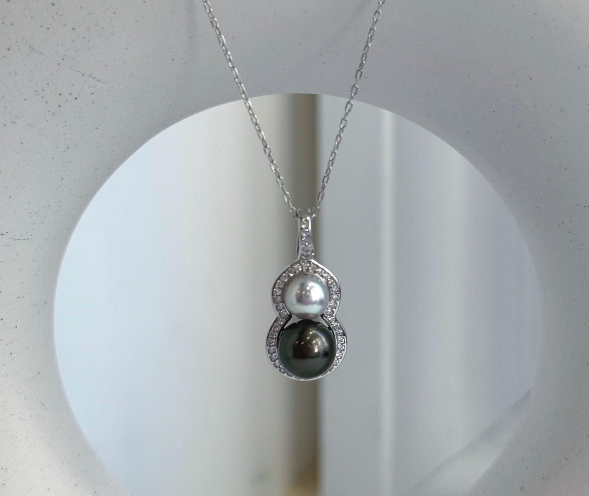 Elly’s Double blue silver Akoya Black platinum Tahitian pearls Pendant: 6.3-8.3mm, 2.5cm high, Extreme luster, S925 Silver gourd pendant. gift for her
