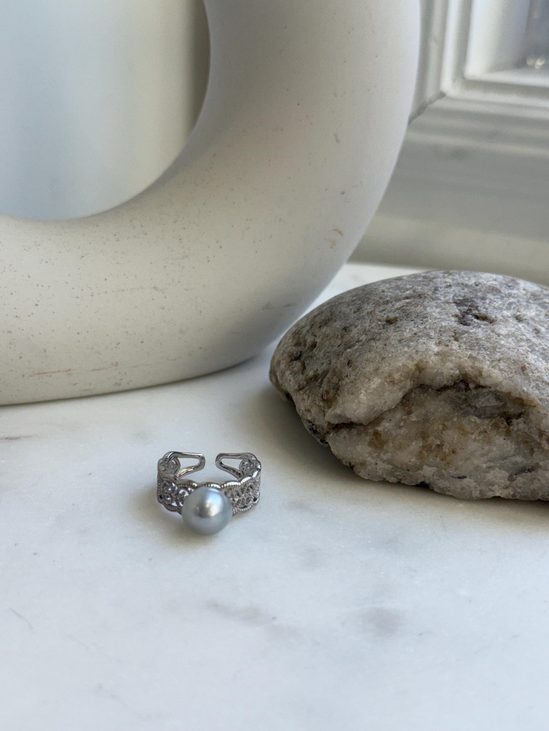Elly’s 9.1x9.5mm Blue silver Australian Ocean White pearl Ring: Extreme luster mirrored, S925 Silver Adjustable Lace Ring.